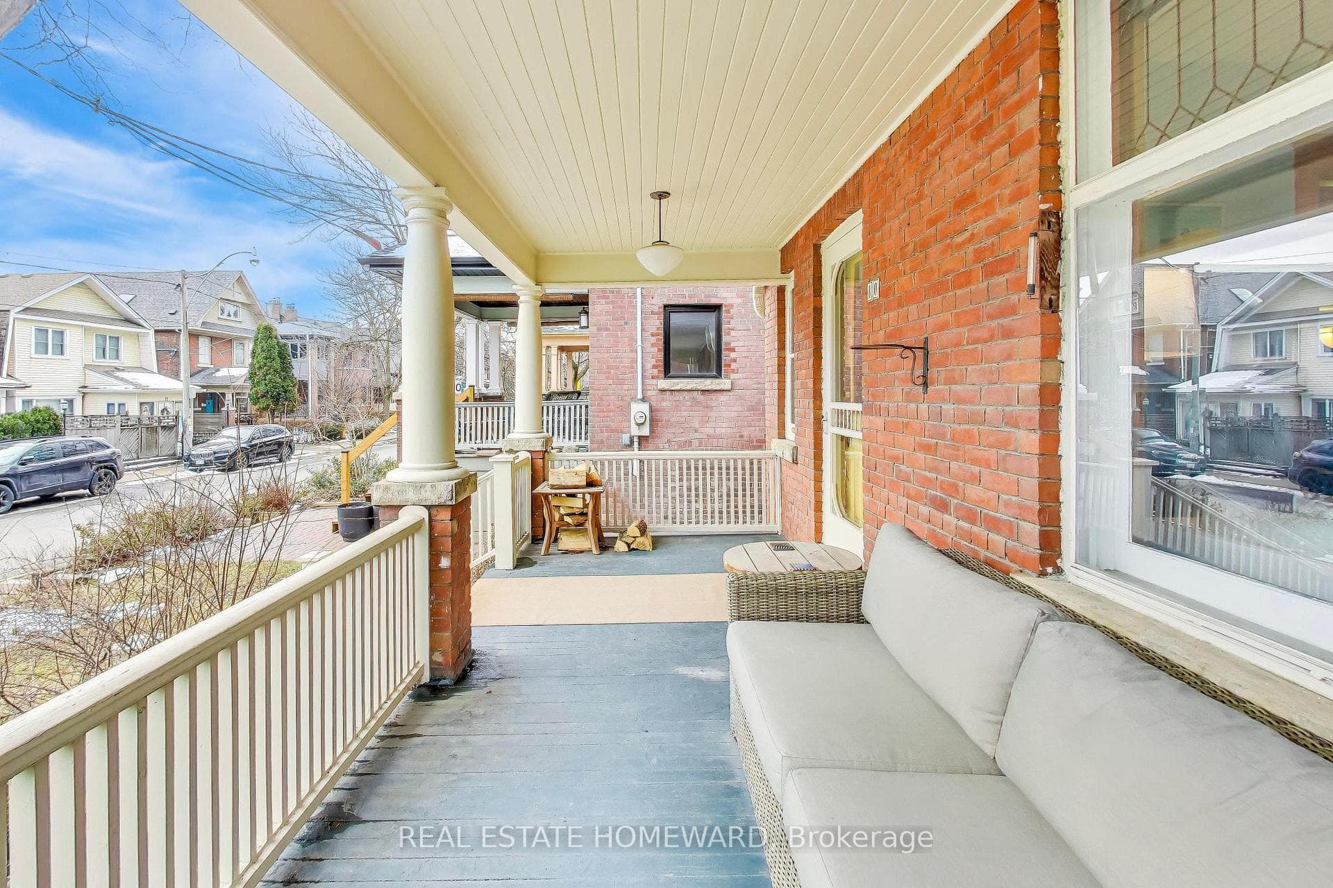 80 Hogarth Avenue photo 3