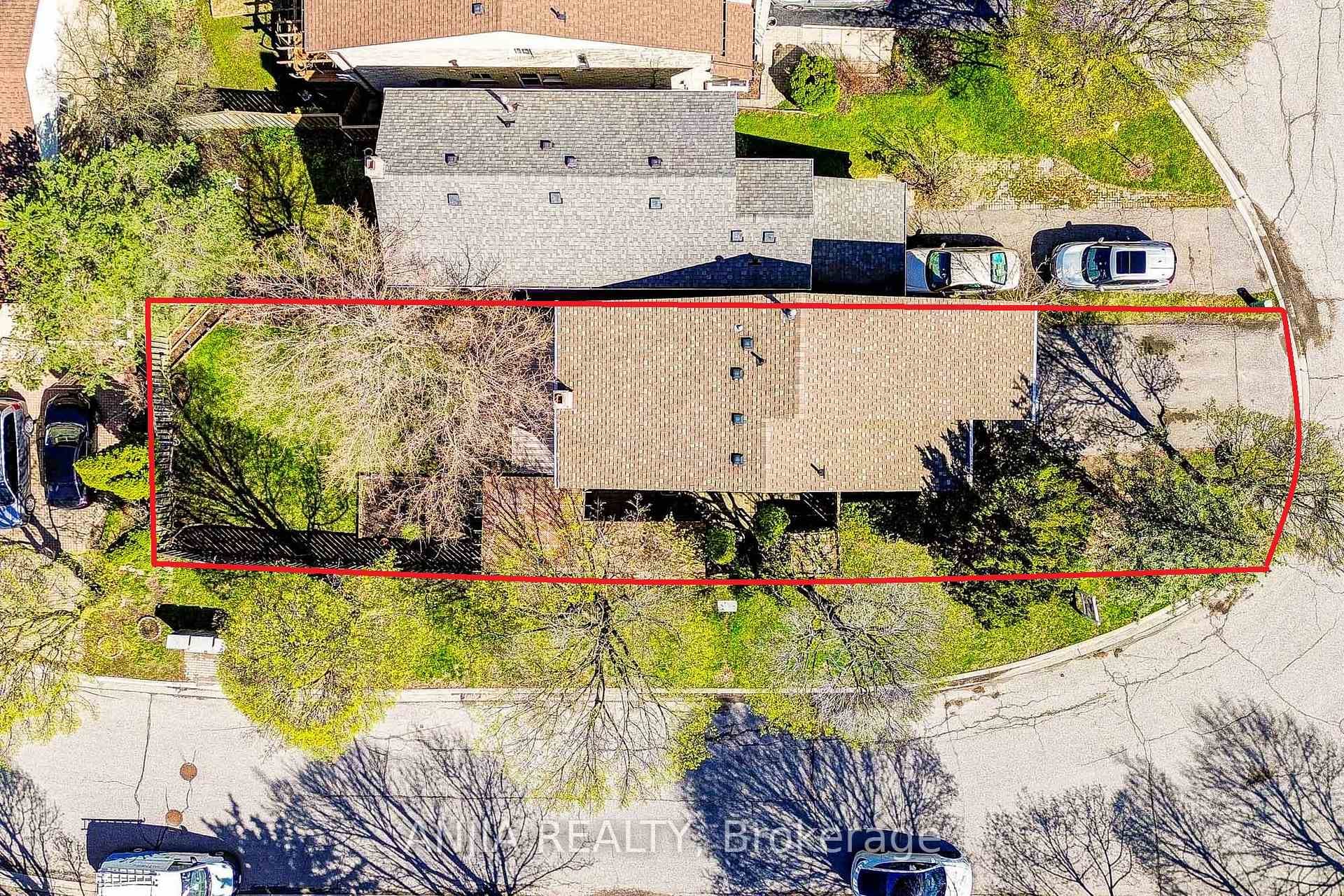 78 Baywood Court photo 3