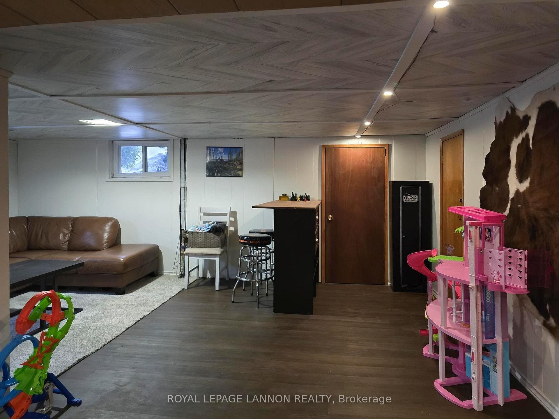 1328 Mountdale Avenue photo 33