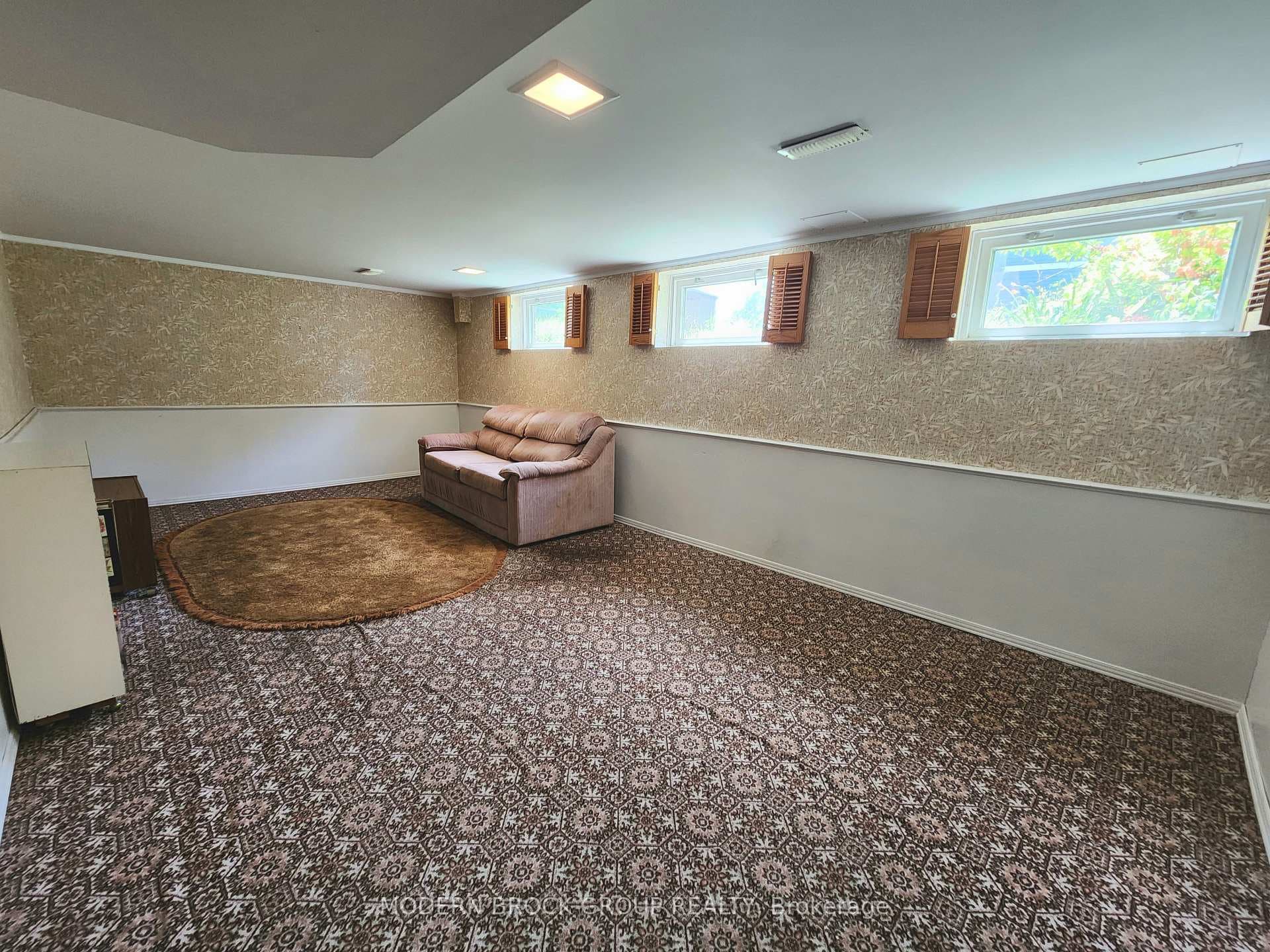 2 Woodlawn Place photo 42