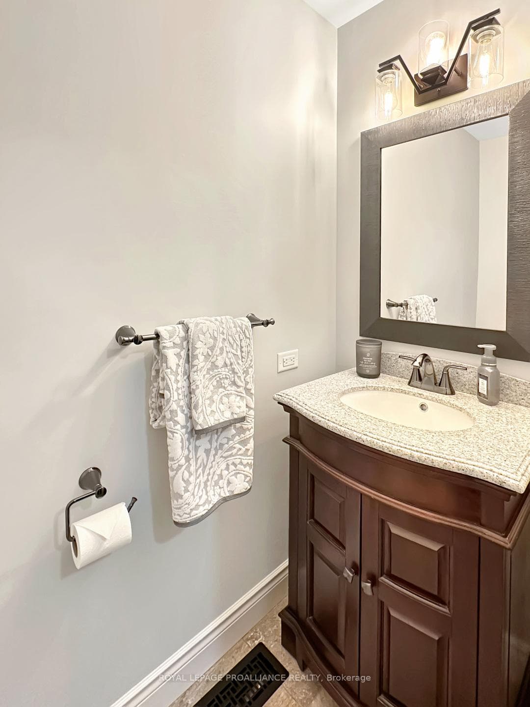 92 Morgan Road photo 42