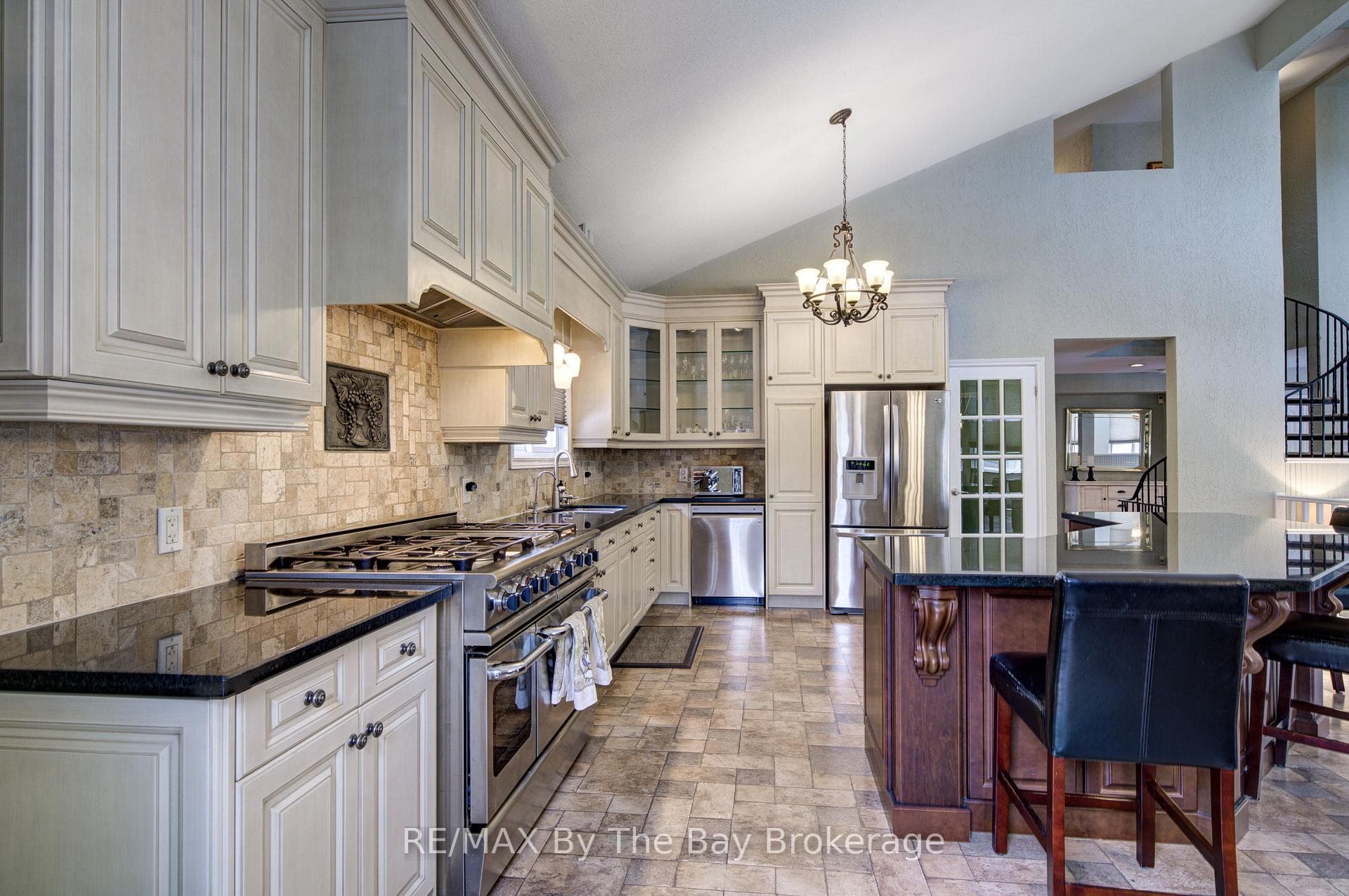 32 Bridlewood Crescent photo 17