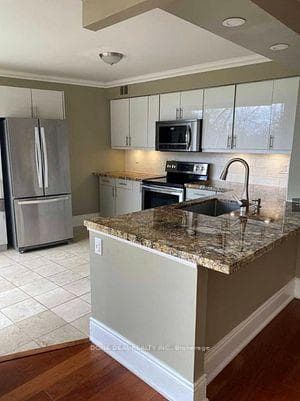 50 Eglinton Avenue Unit 207 photo 7