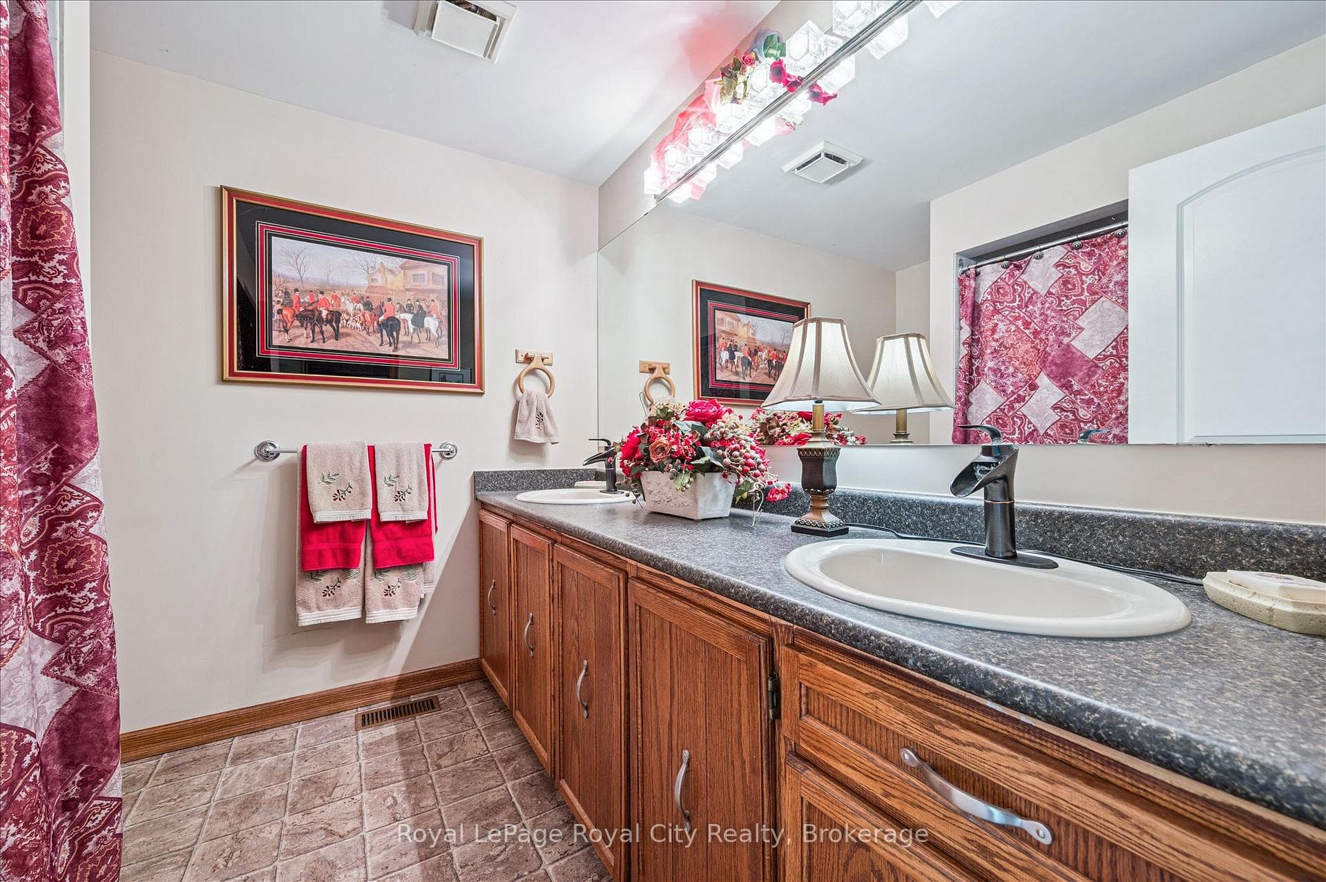 5792 8th Line photo 17