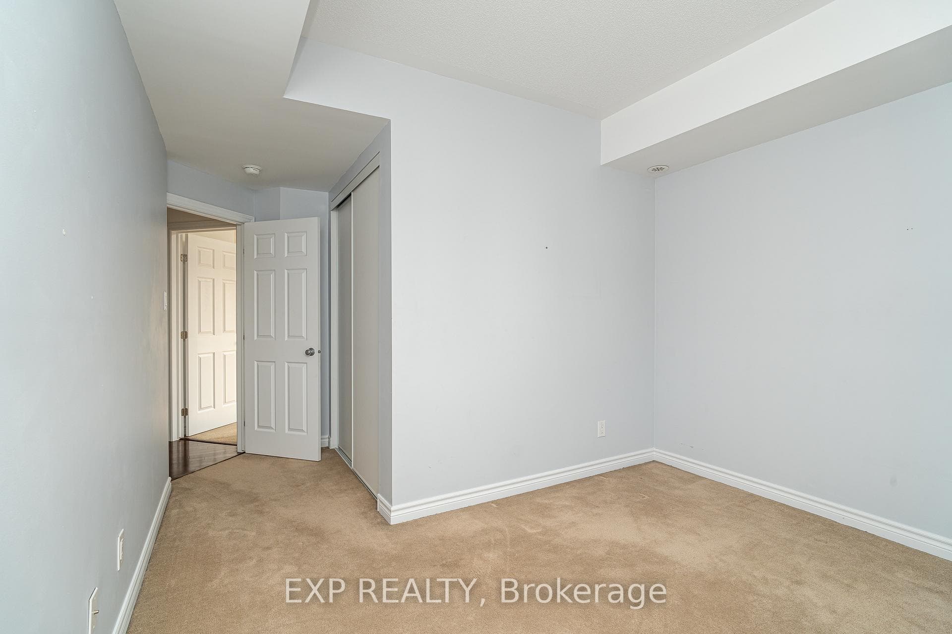 362 Wood Acres Grove Unit E photo 14