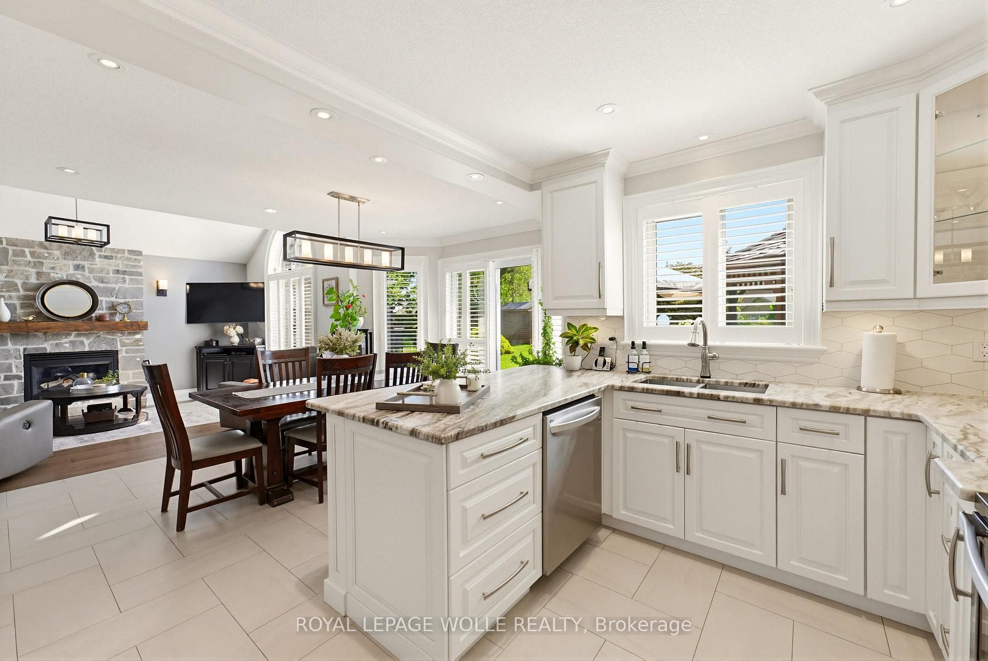 64 Highgate Road photo 12