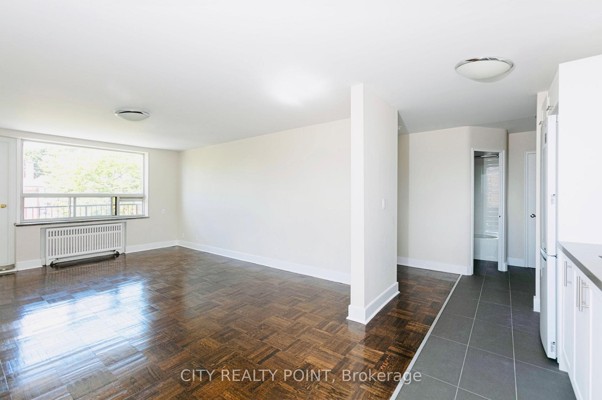 990 Avenue Road Unit 306 photo 6