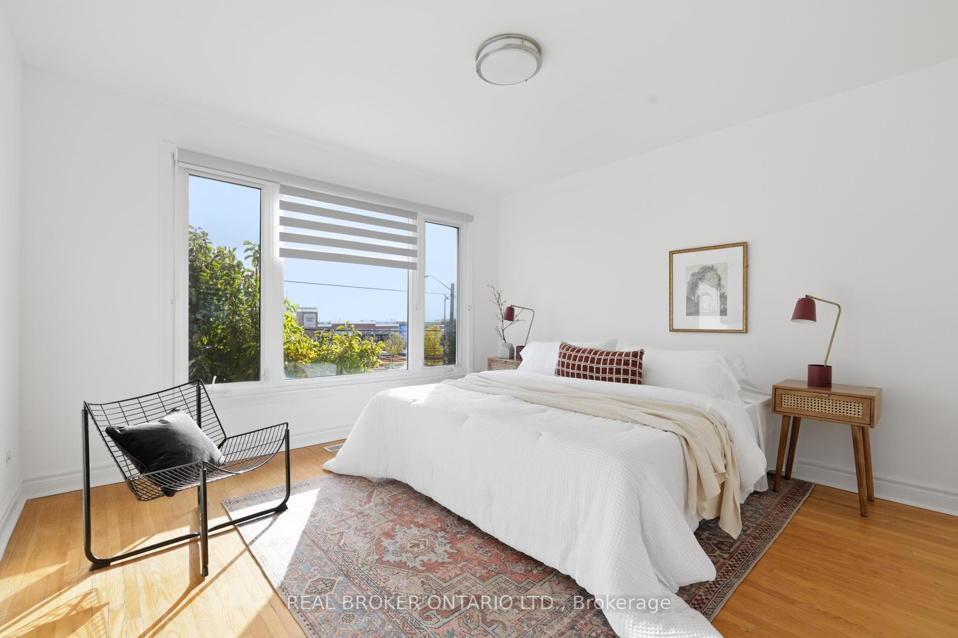 1324 Lawrence Avenue photo 13