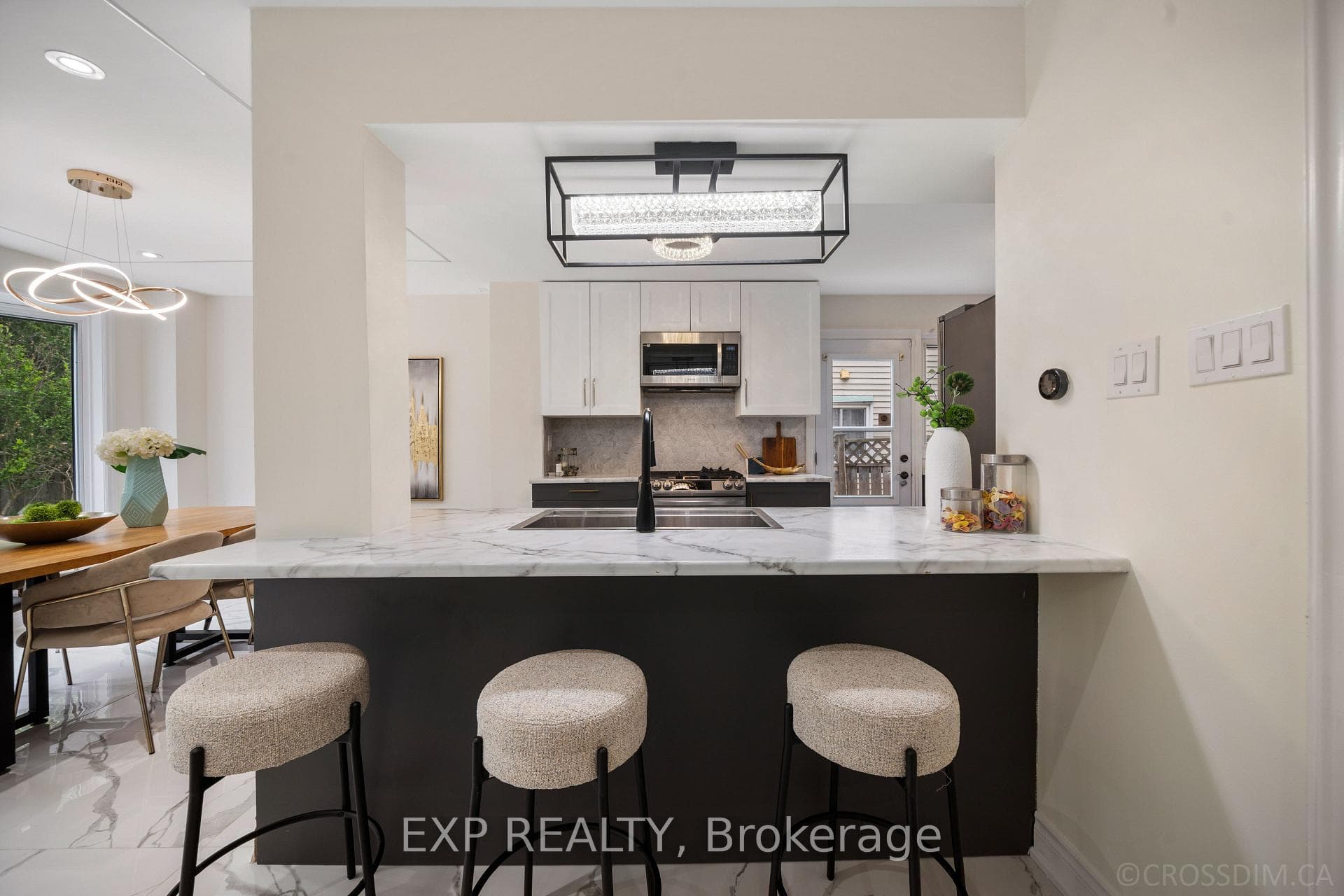 144 Snowshoe Crescent photo 17