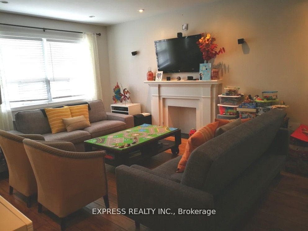 1134 Avenue Road Unit 2 photo 7