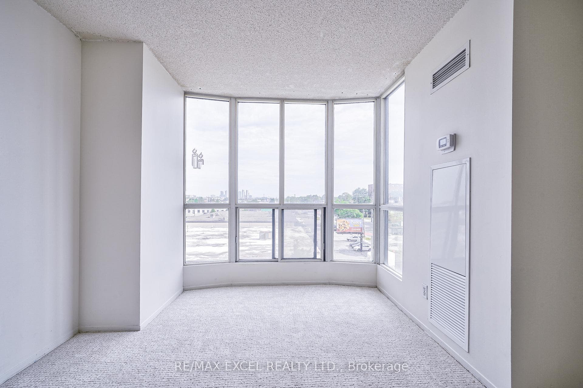 1470 Midland Avenue Unit 409 photo 24
