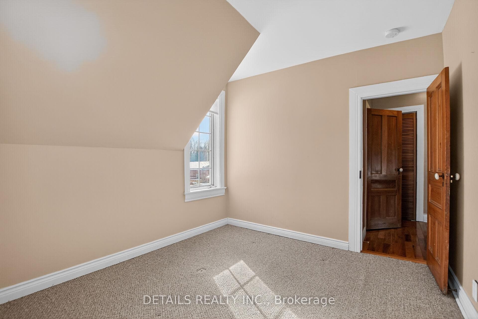 5554 Osgoode Main Street photo 28