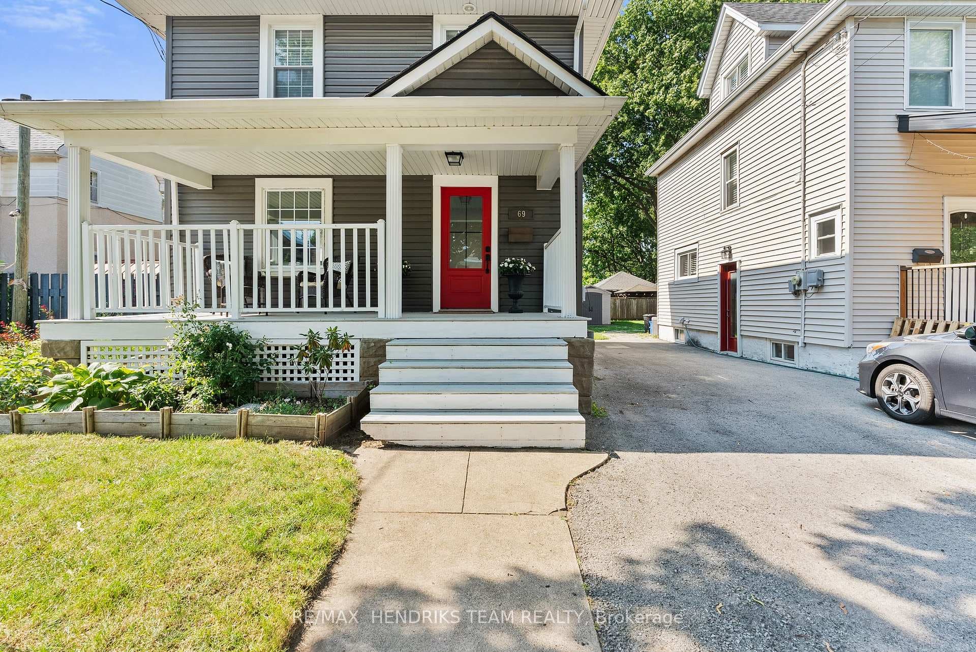 69 Chaplin Avenue photo 3