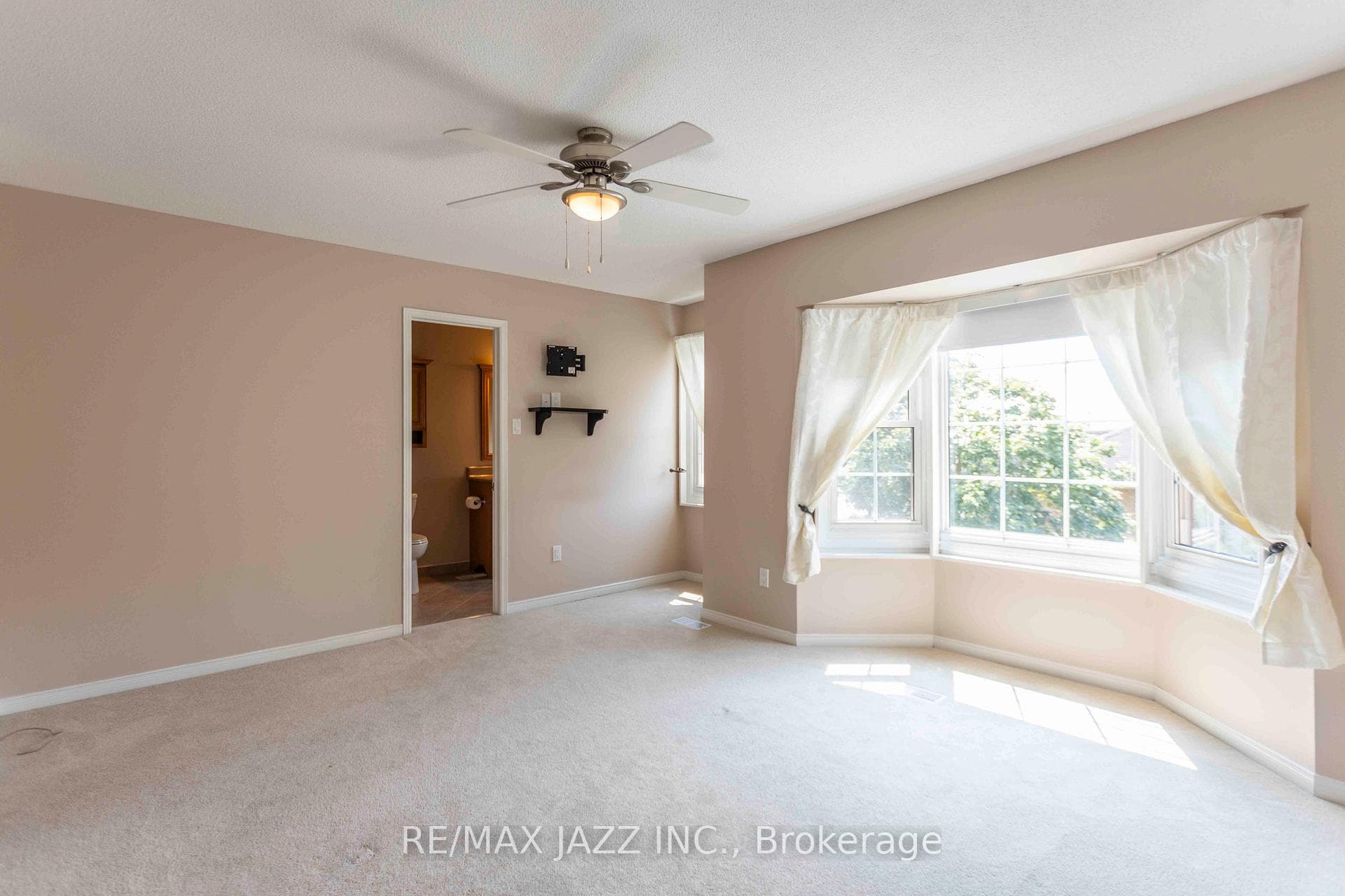 1610 Crawforth Street Unit 36 photo 17