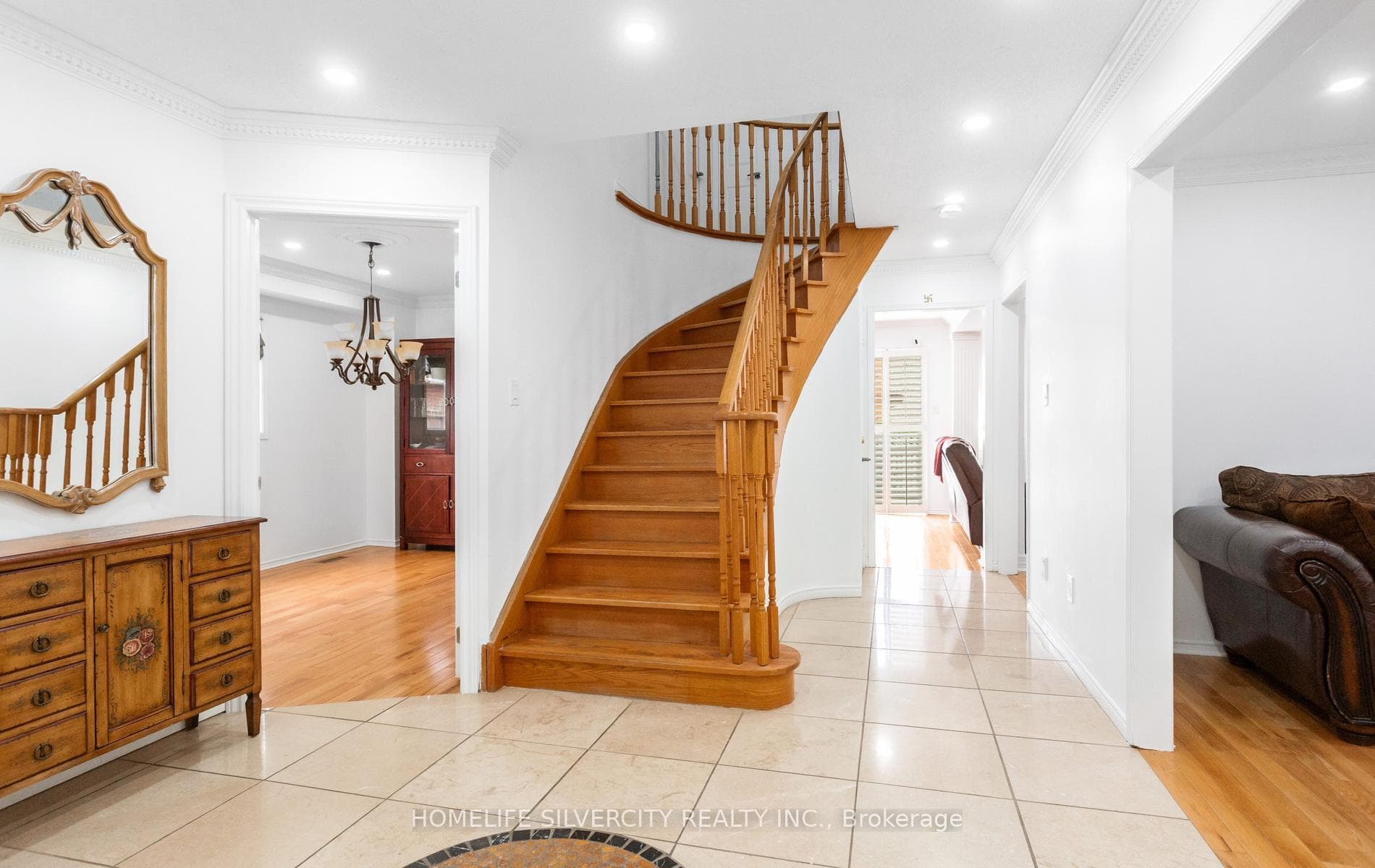 303 Hickory Circle photo 11