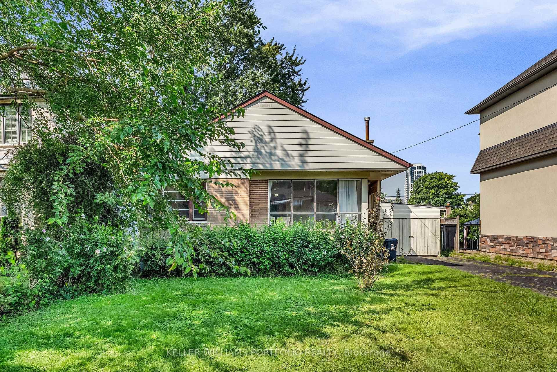 24 Cronin Drive photo 1