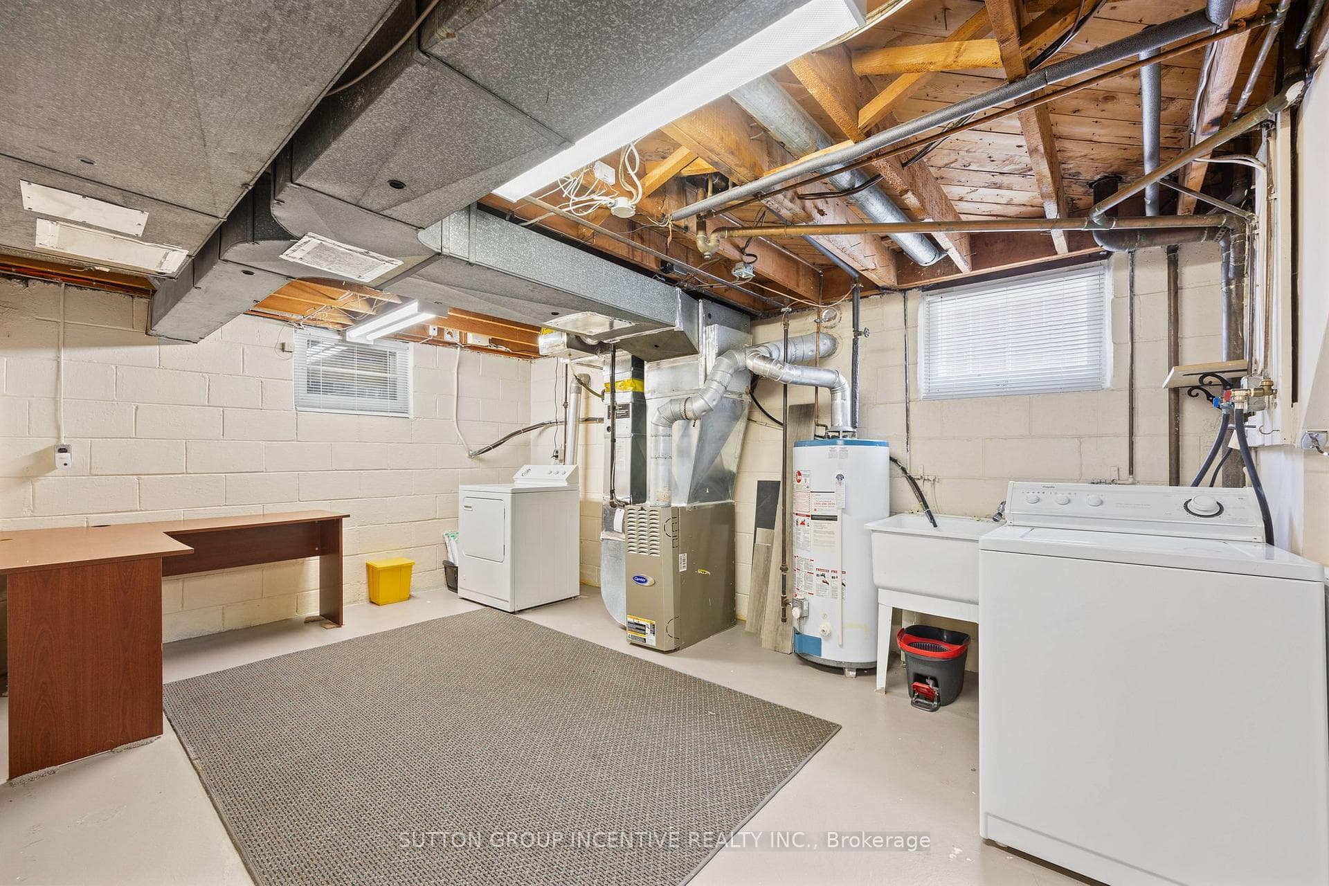 92 Blakemanor Boulevard photo 35