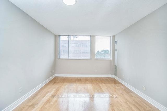5 Northtown Way Unit 303 photo 8