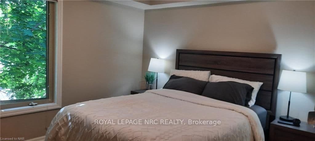 126 LAKESHORE Road Unit 105 photo 5