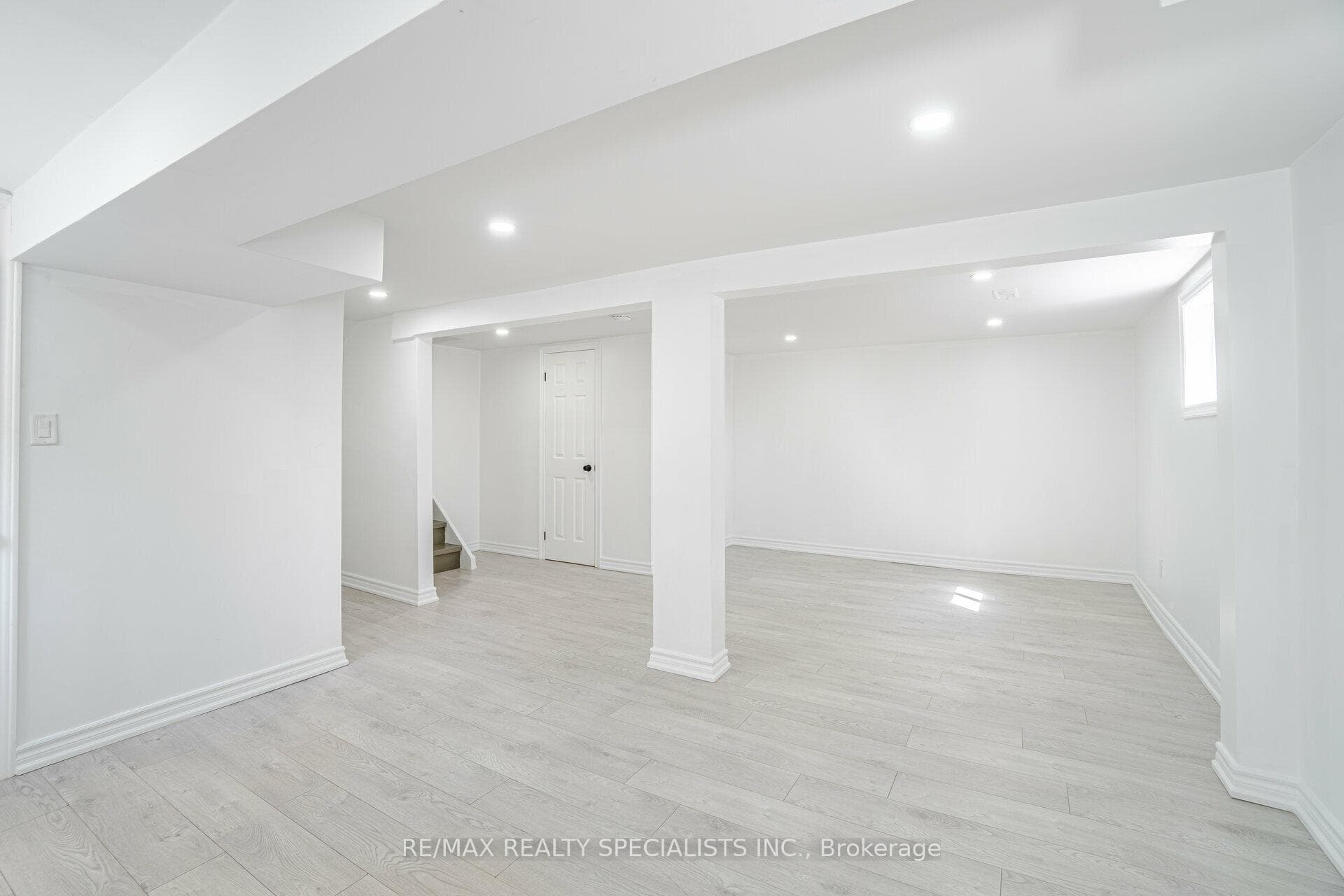 853 Bem Avenue photo 32