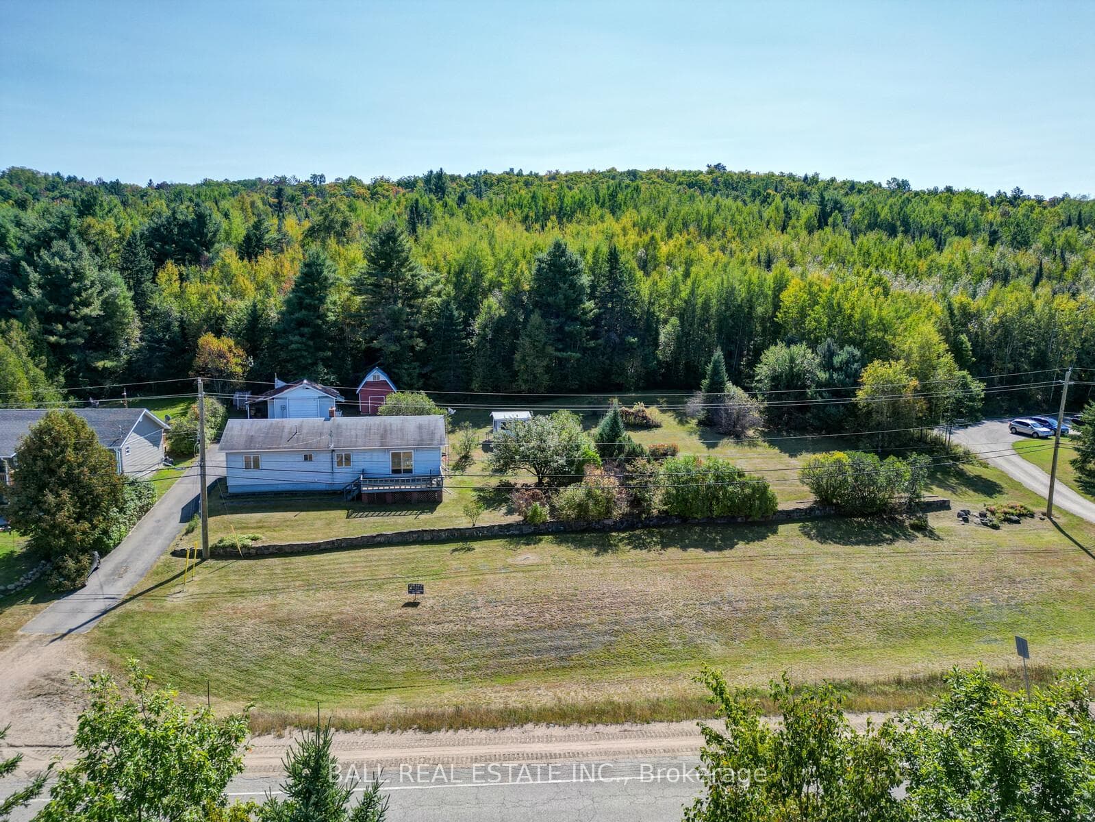 39086 Combermere Road photo 1