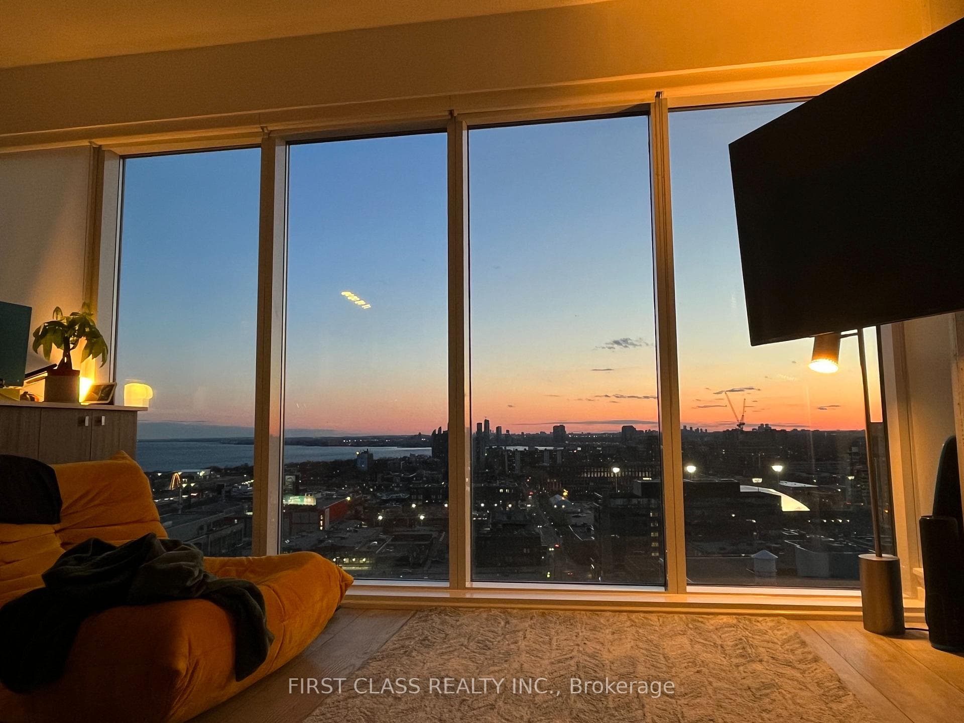 150 East Liberty Street Unit 2111 photo 1
