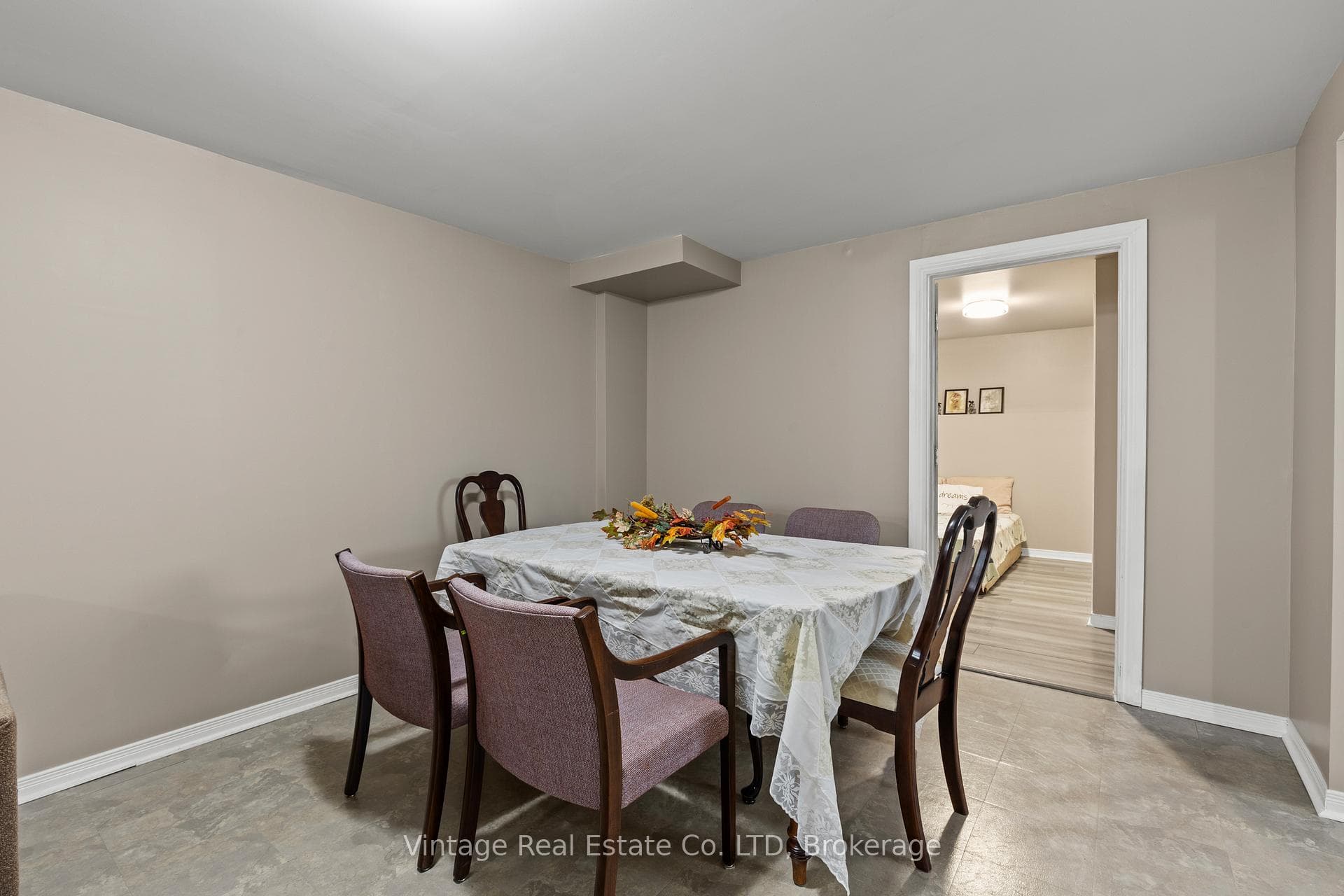 278 Oakcrest Avenue photo 23