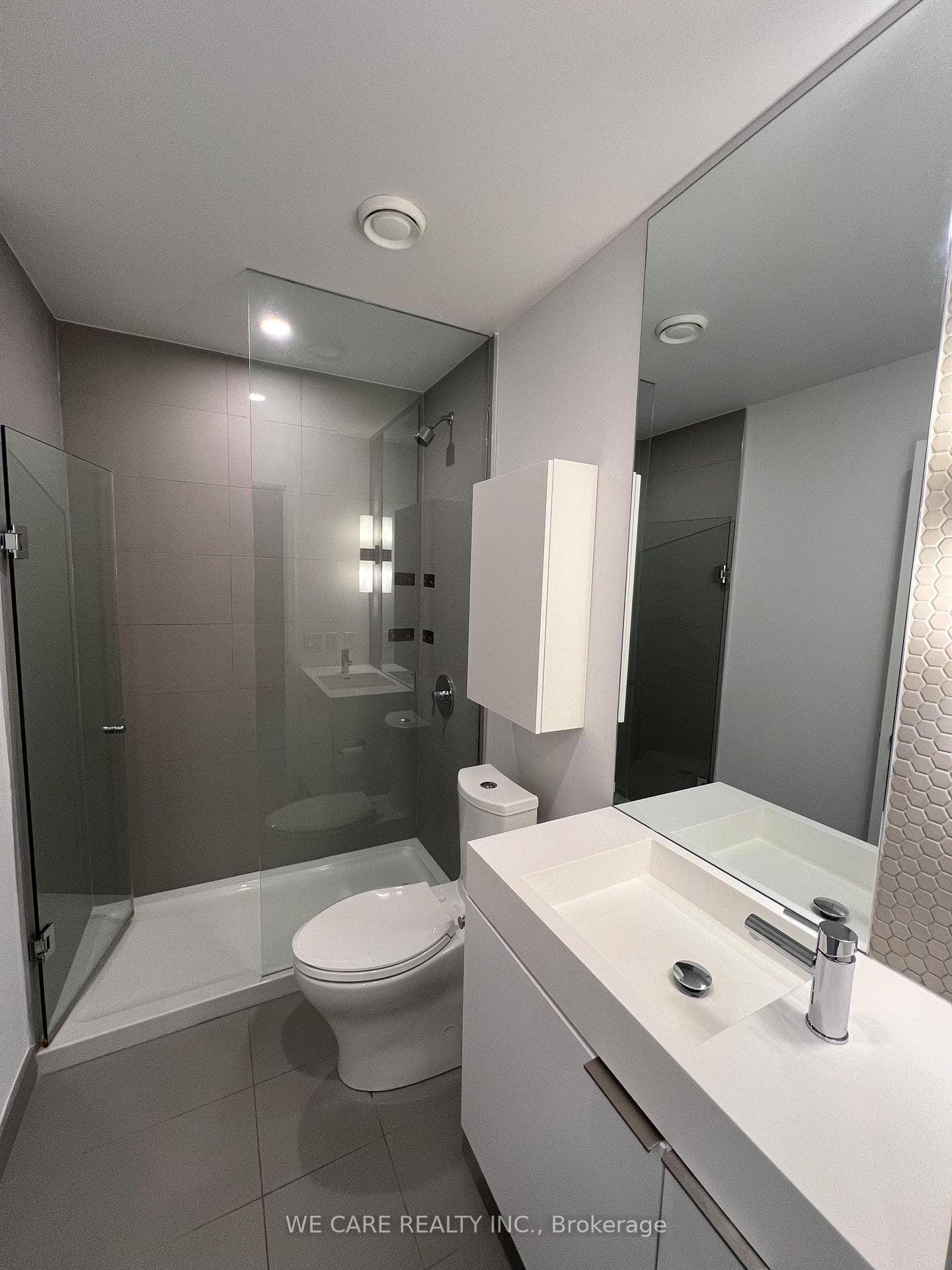 33 Helendale Avenue Unit 1407 photo 13