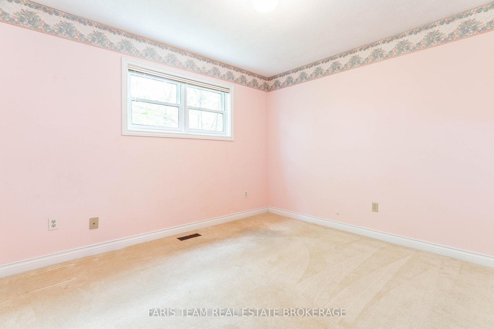 53 Maple Drive photo 24