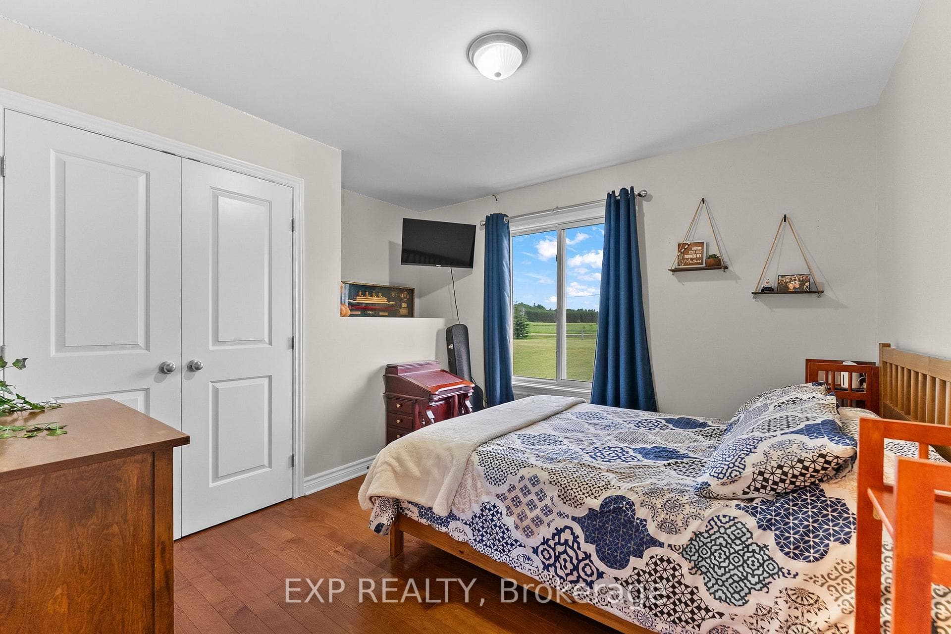 566A Pinnacle Road photo 18