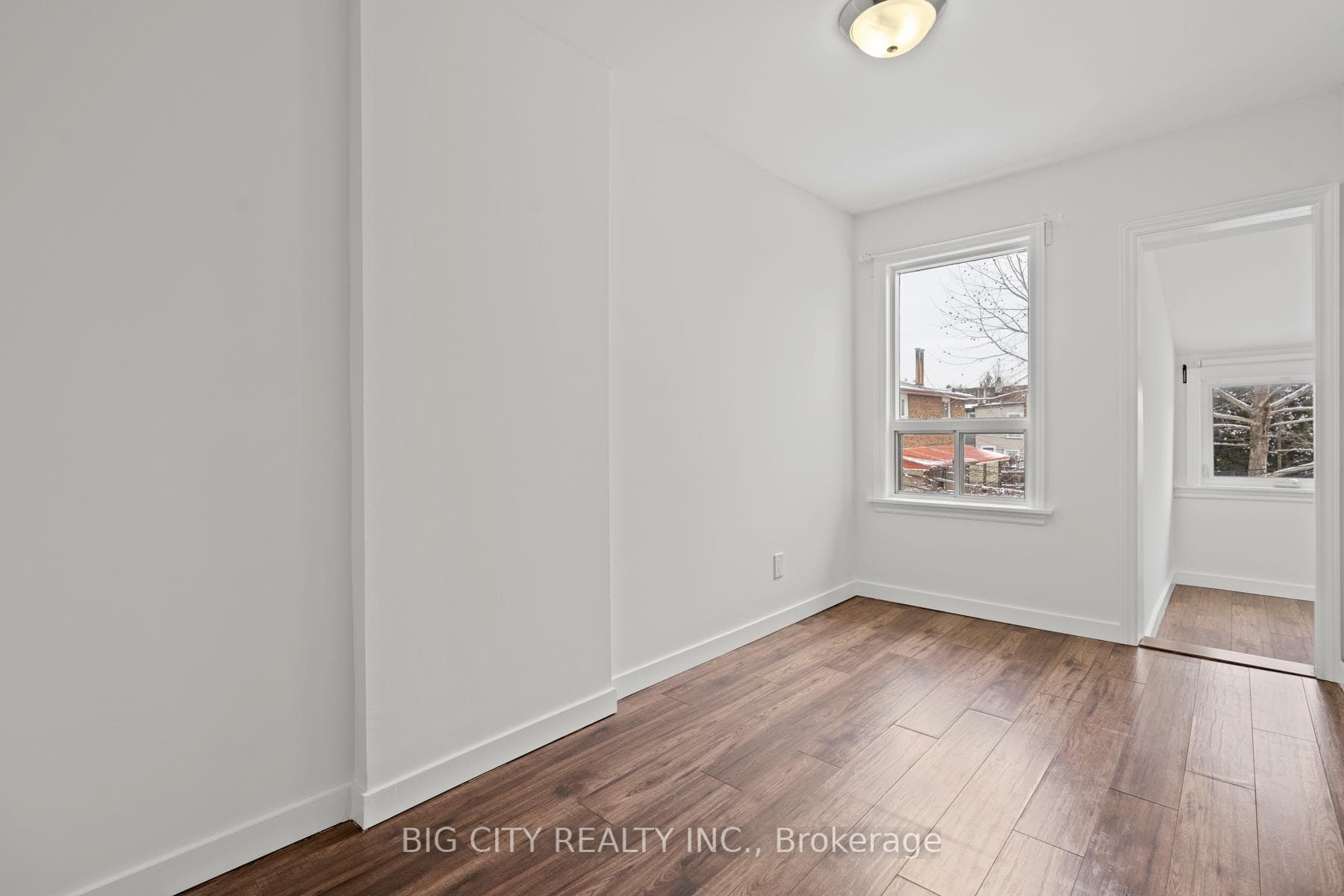 861A Dovercourt Road Unit Upper photo 20