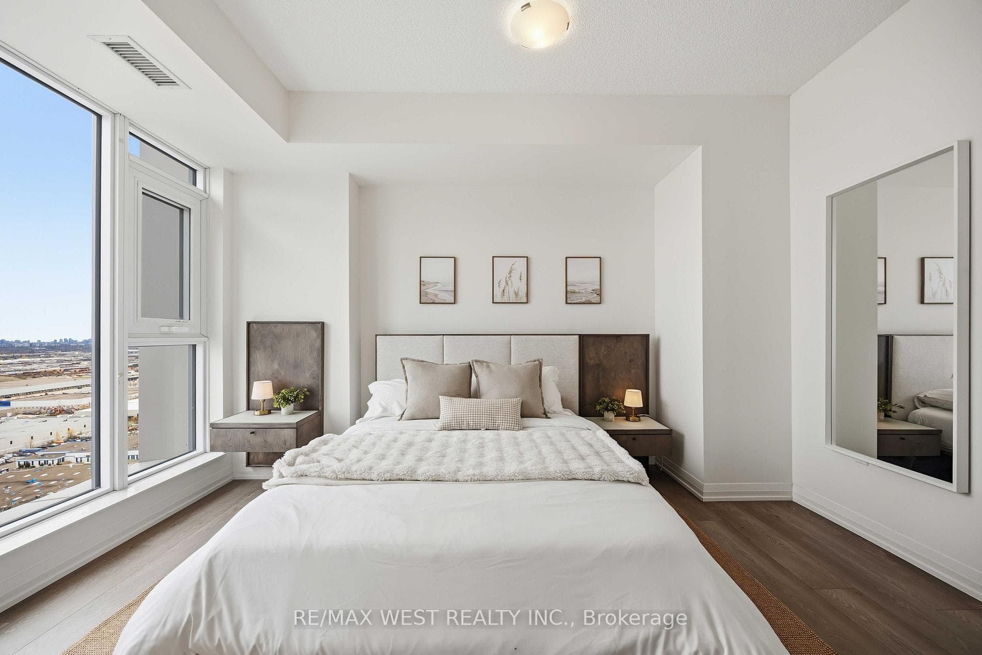 8960 Jane Street Unit 2621 photo 25