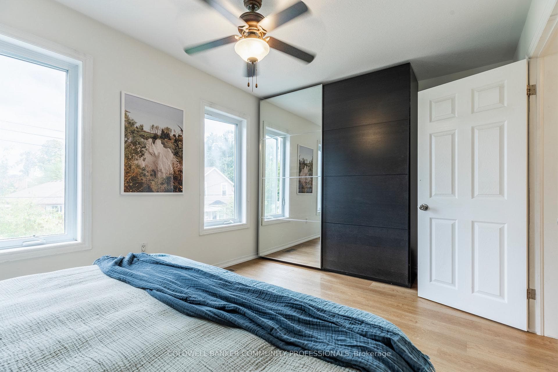 173 Simcoe Street photo 23