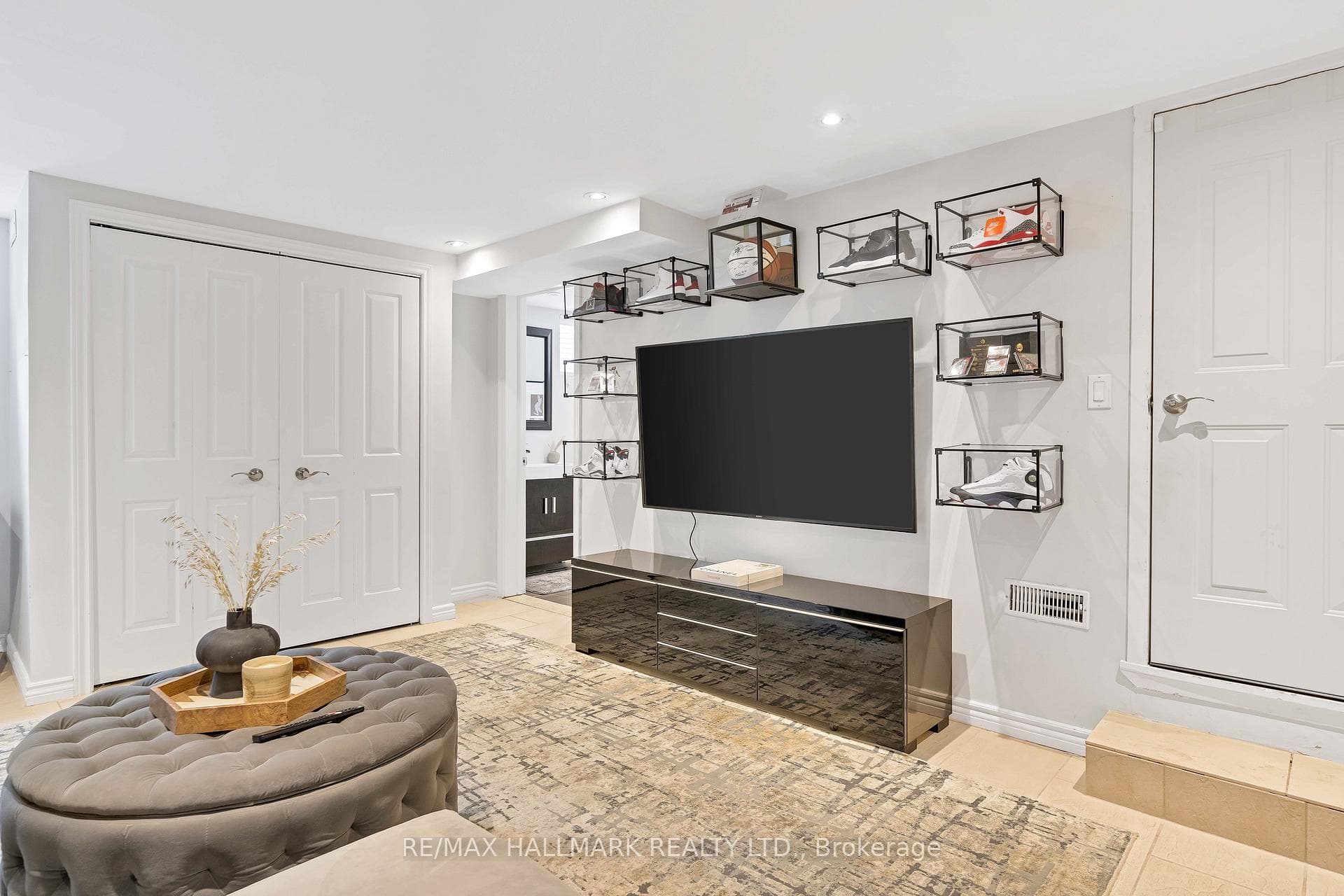 274 Gowan Avenue photo 30
