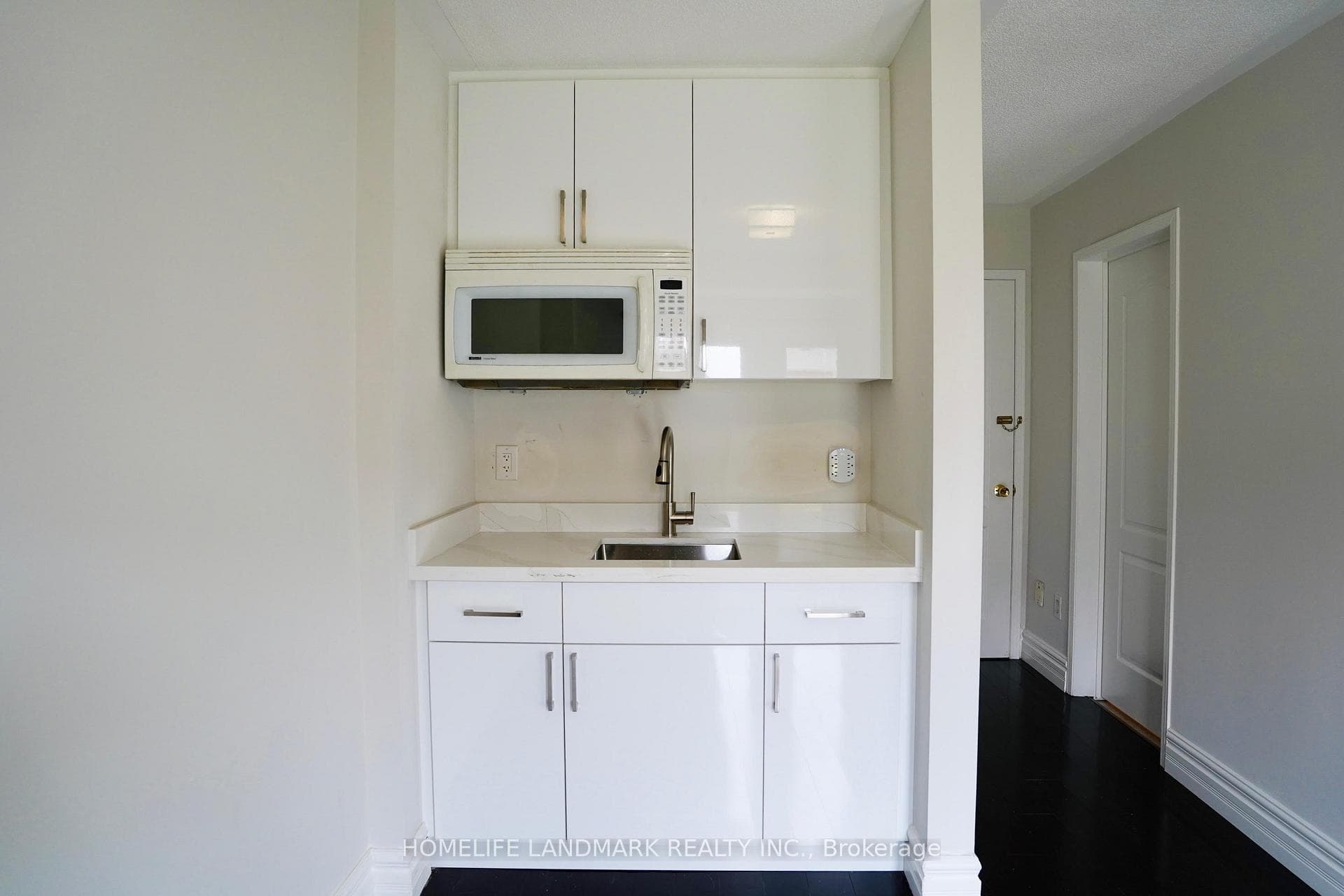 3406 Southwick Street photo 4