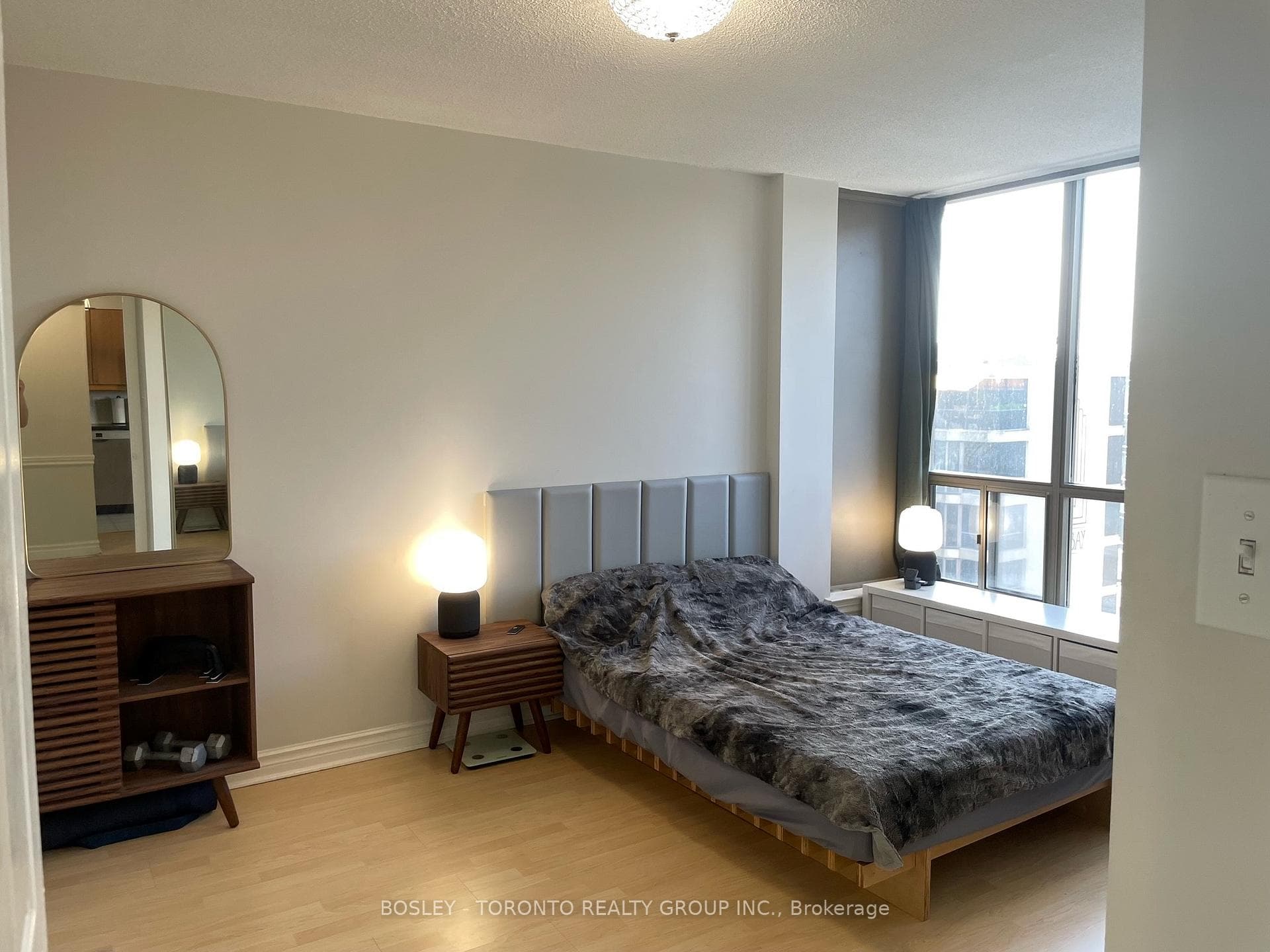 40 Scollard Street Unit 1104 photo 11