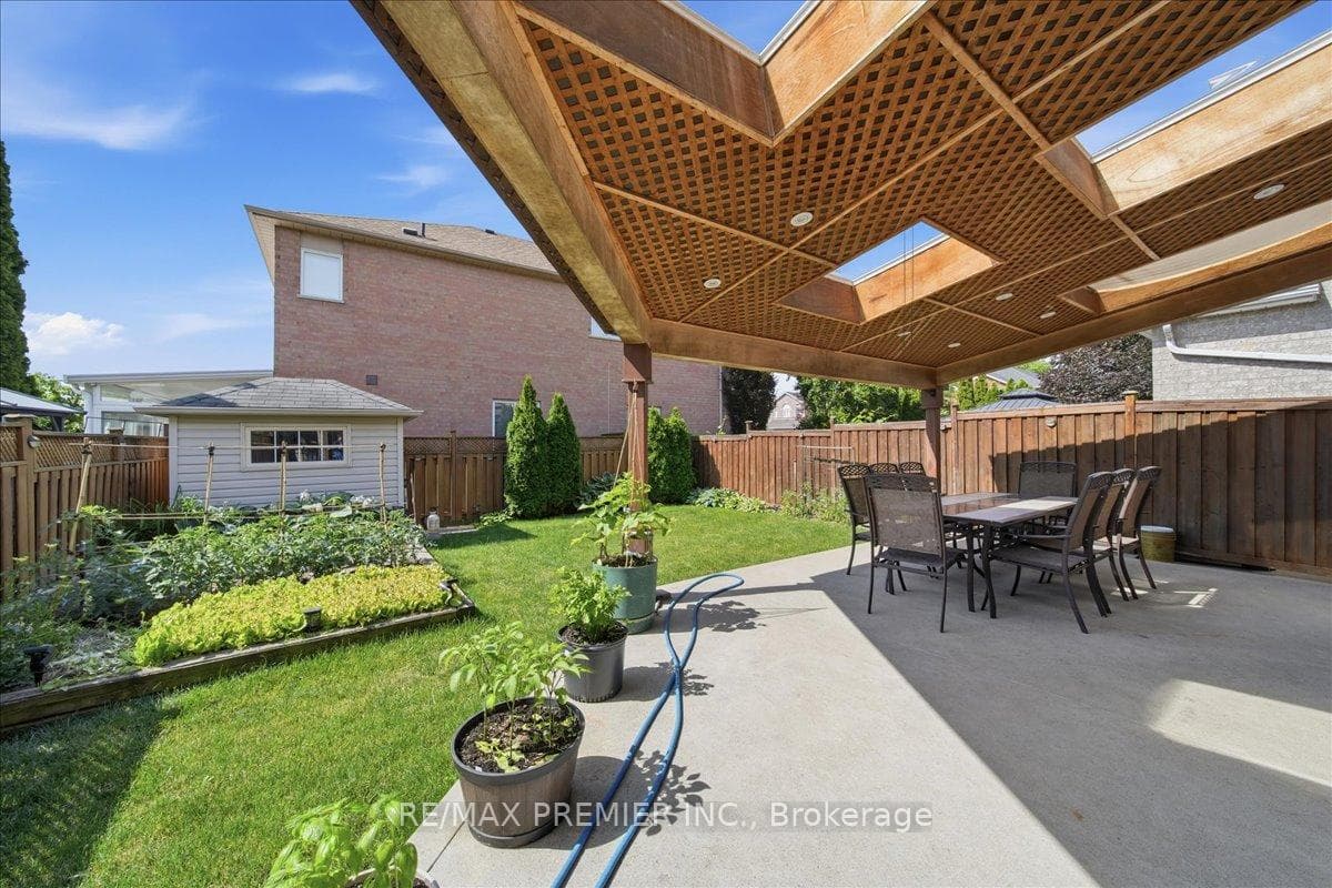 5 Laura Sabrina Drive photo 26