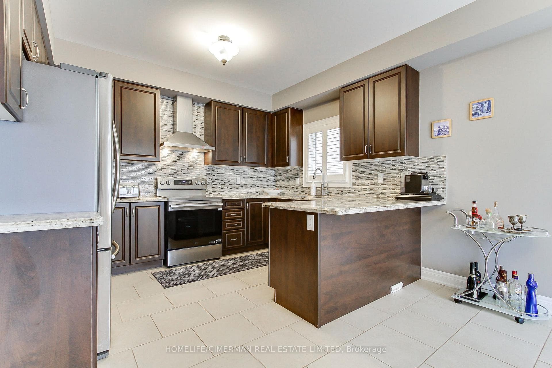 88 Chelsea Crescent photo 9