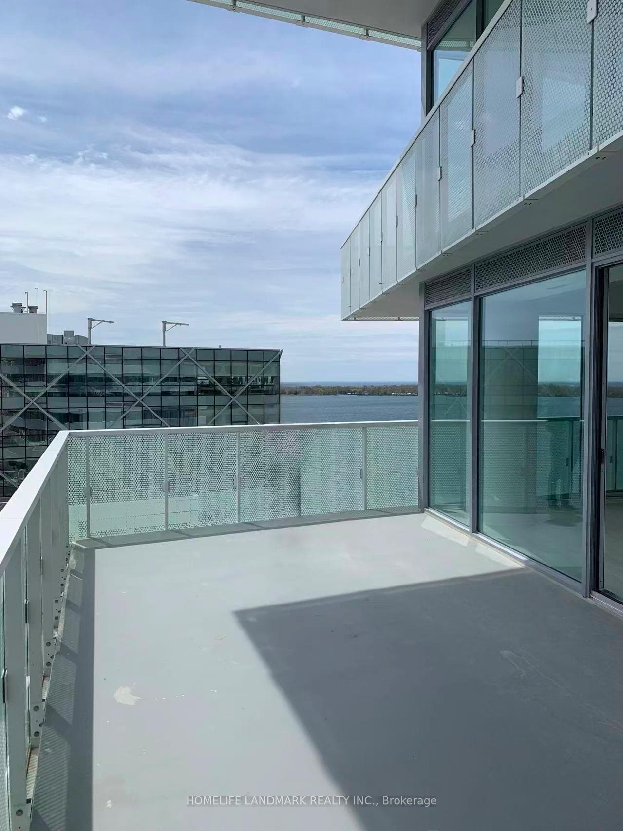 15 Queens Quay Unit 1502 photo 5