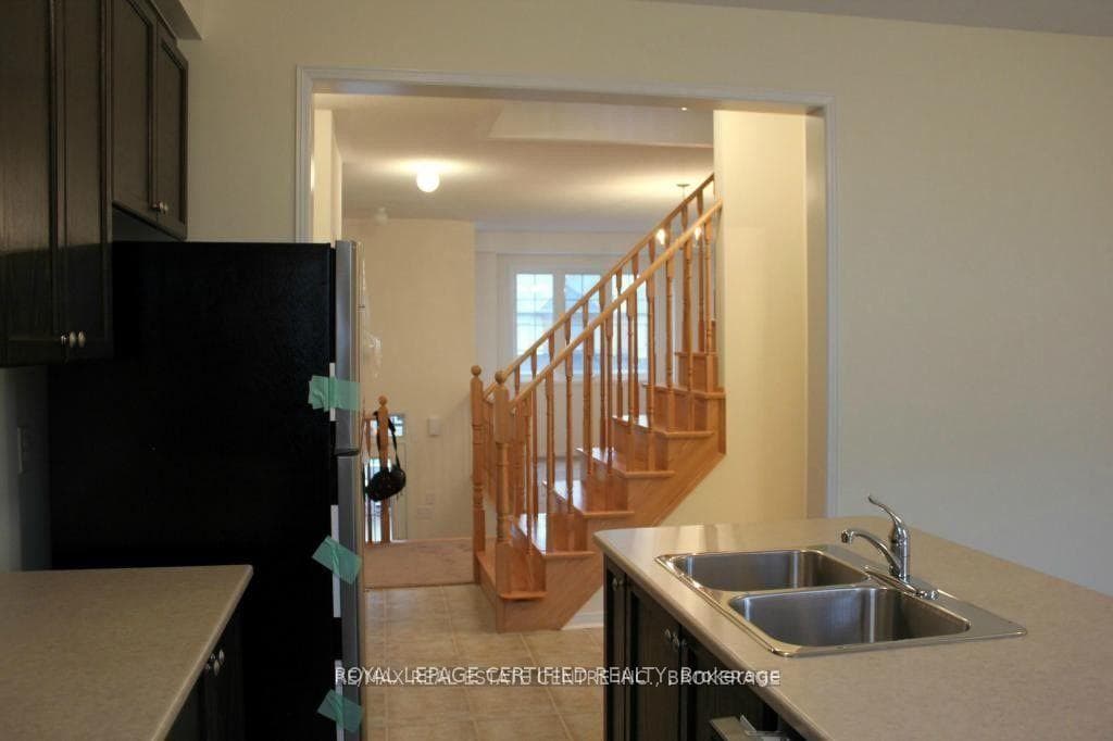 2163 Fiddlers Way photo 4