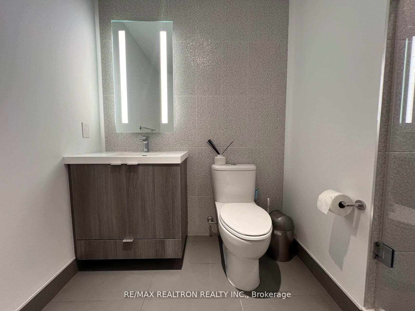 575 Bloor Street Unit 2608 photo 21