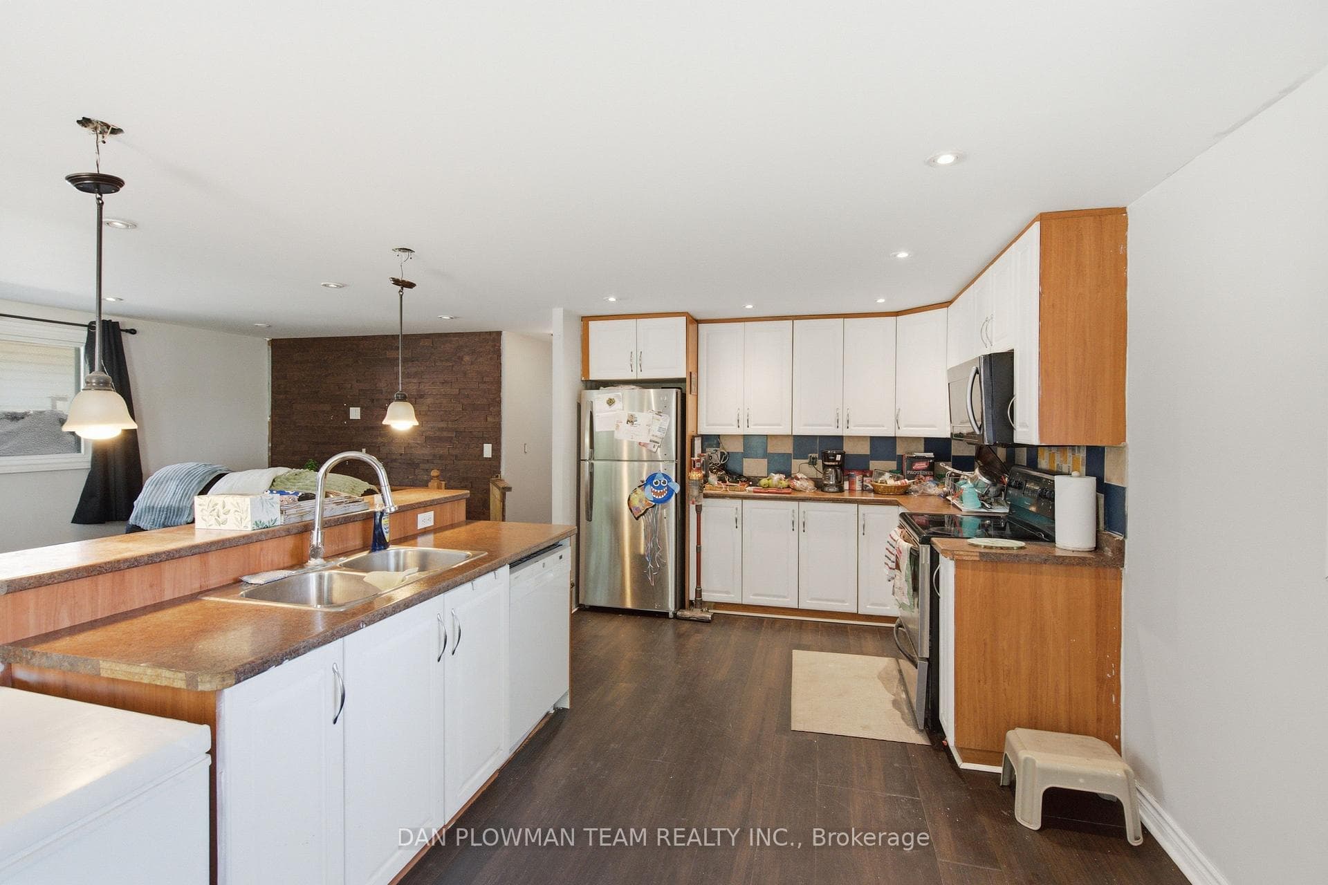 1185 Norman Court photo 4