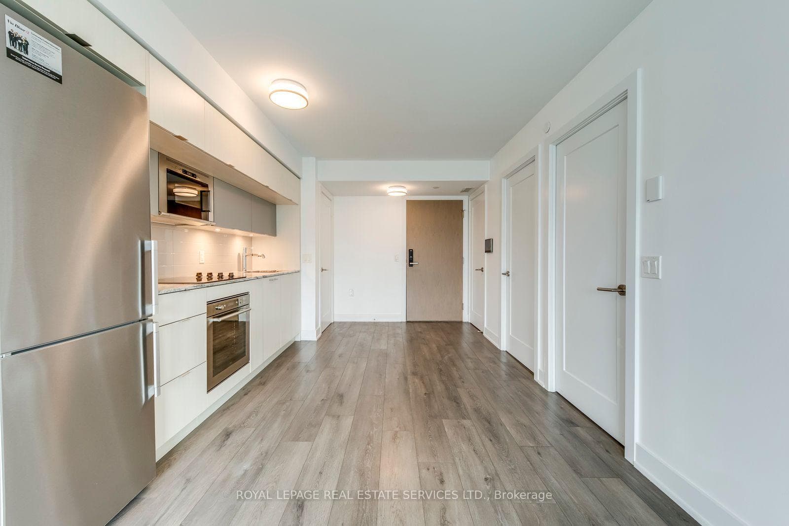 585 Bloor Street Unit 1320 photo 11
