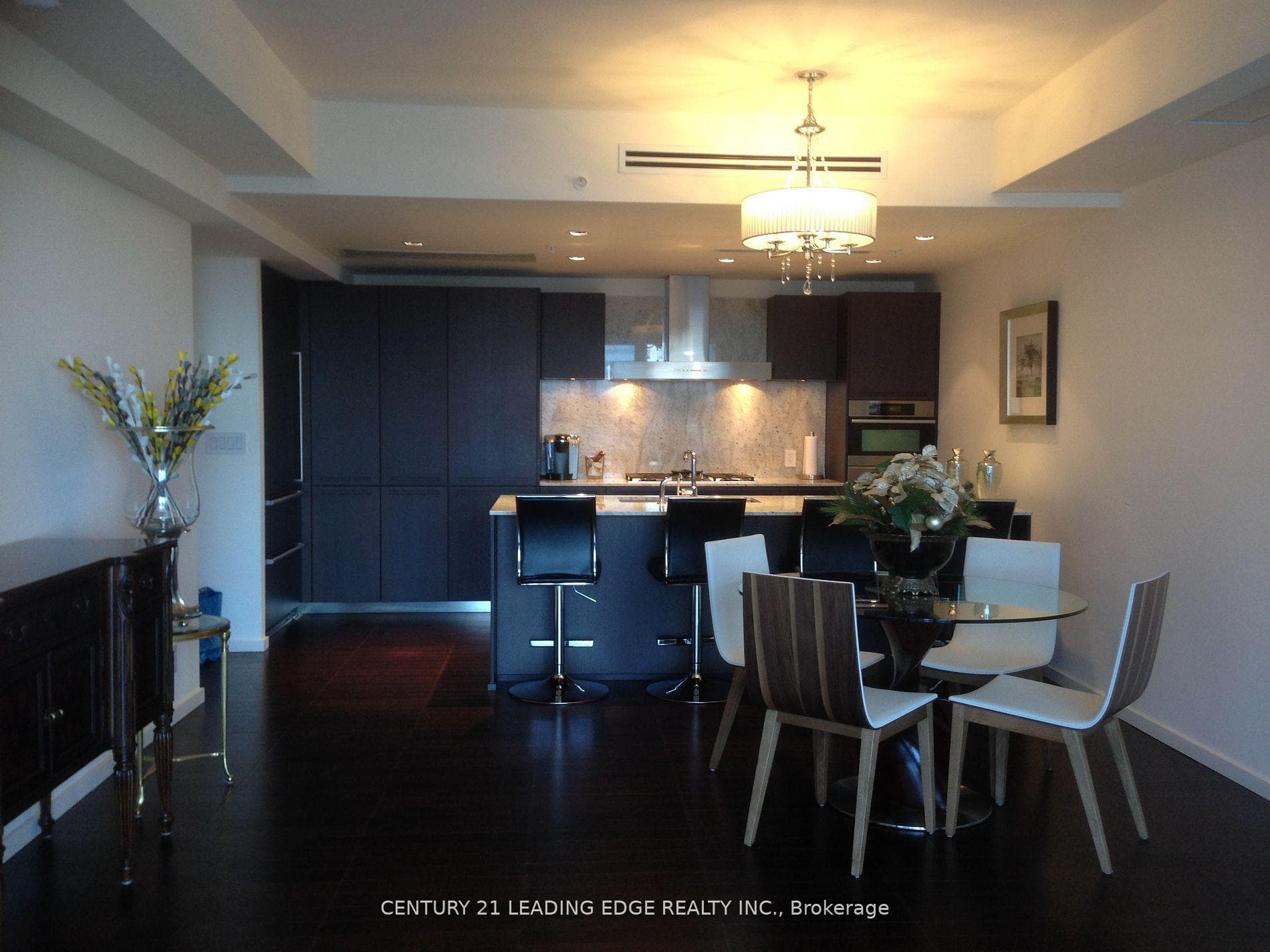 180 University Avenue Unit 4608 photo 2
