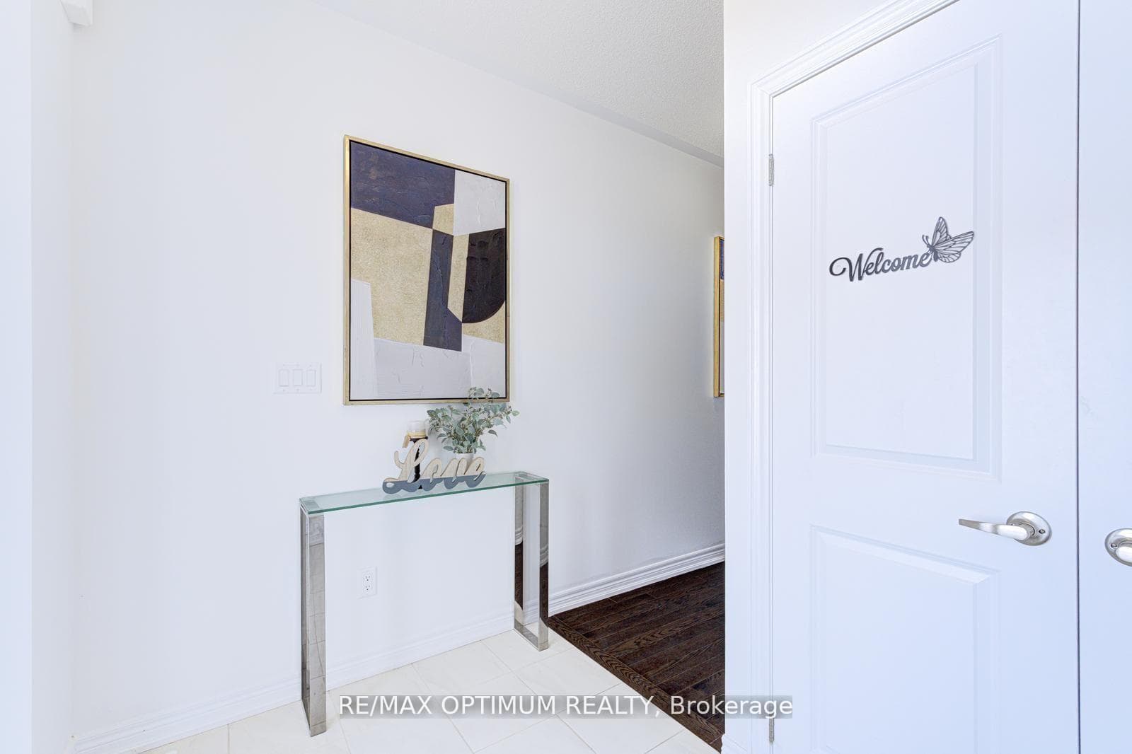 137 Fenchurch Manor photo 6