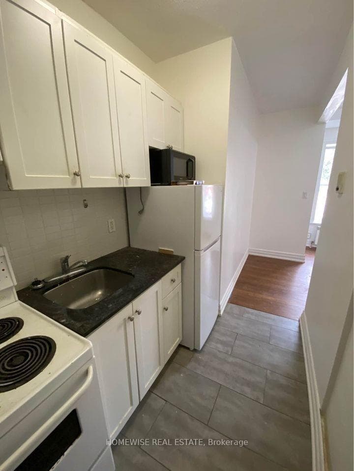 1 Triller Avenue Unit 104 photo 4