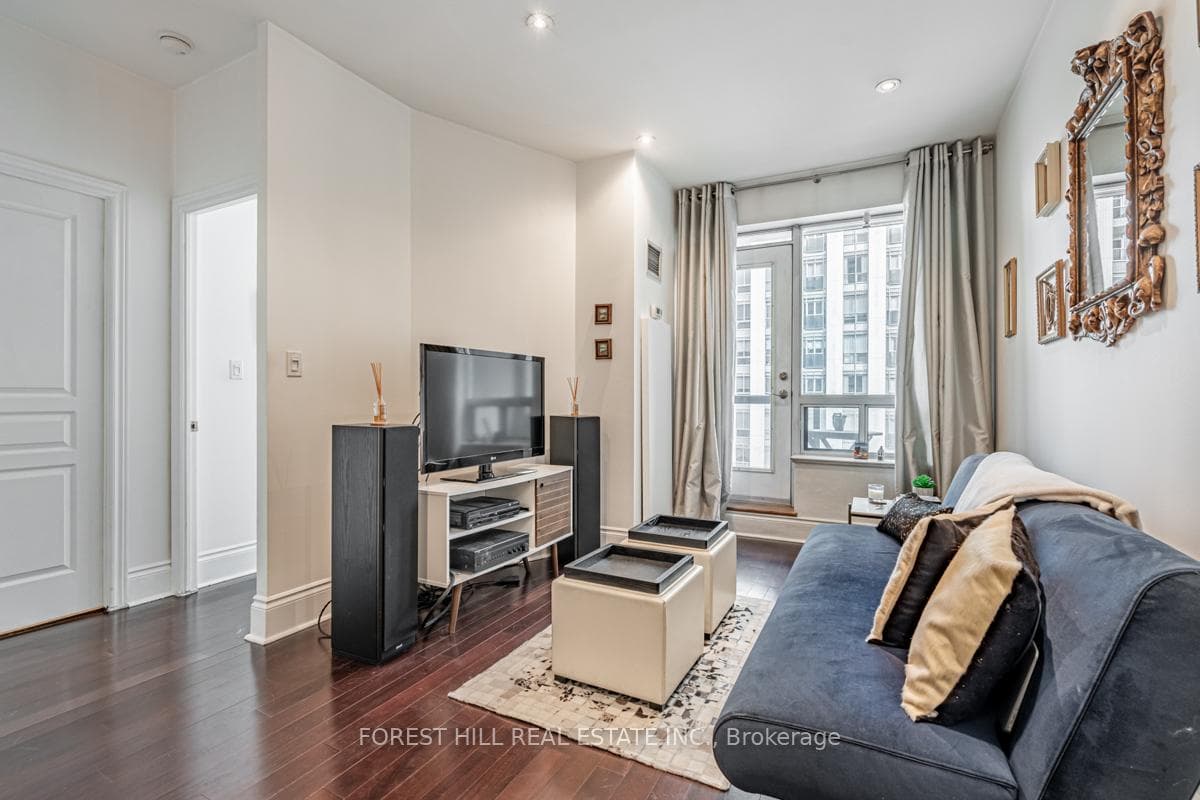 102 Bloor Street Unit 1007 photo 16