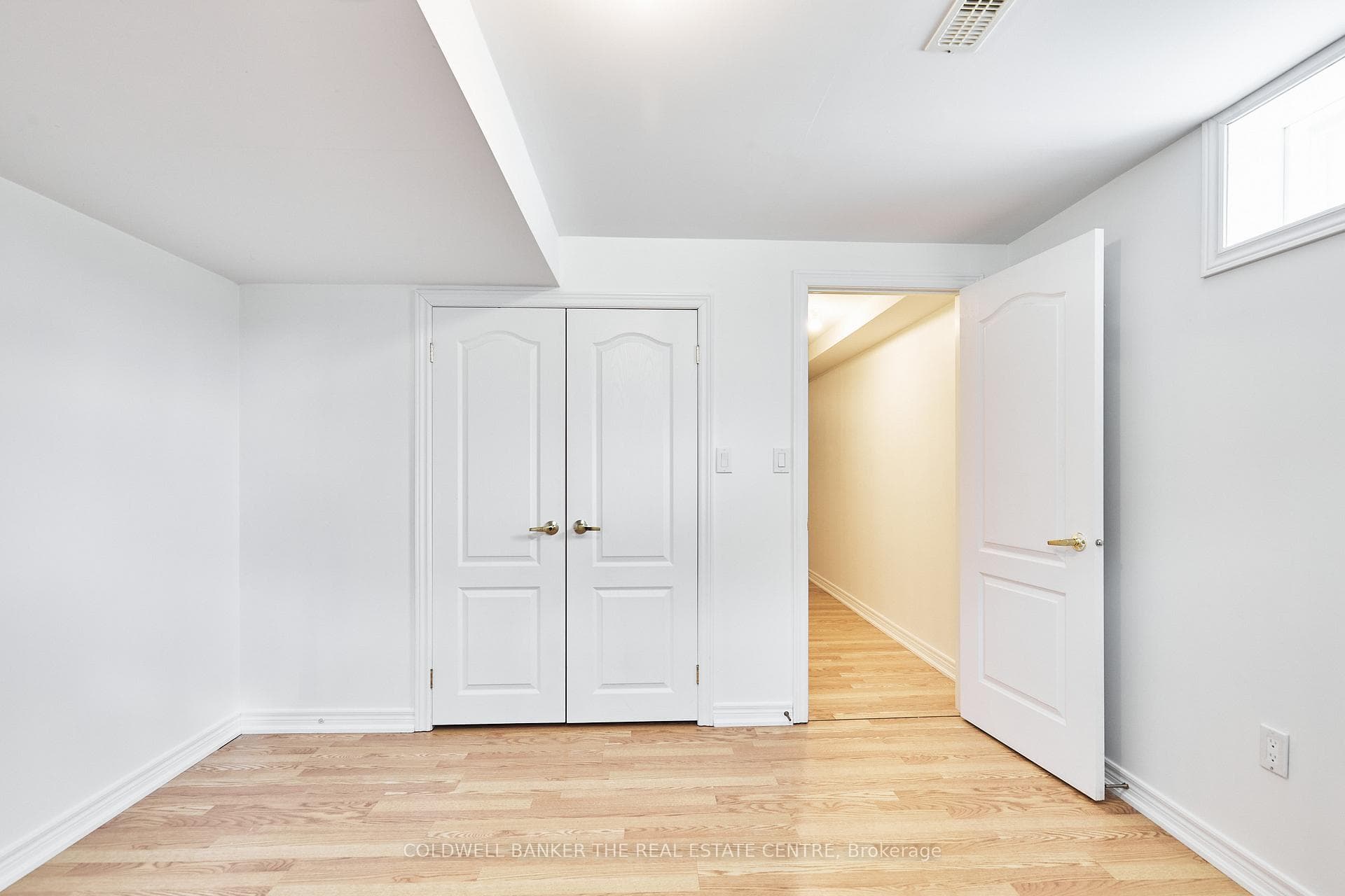 15 Windsor Drive photo 27
