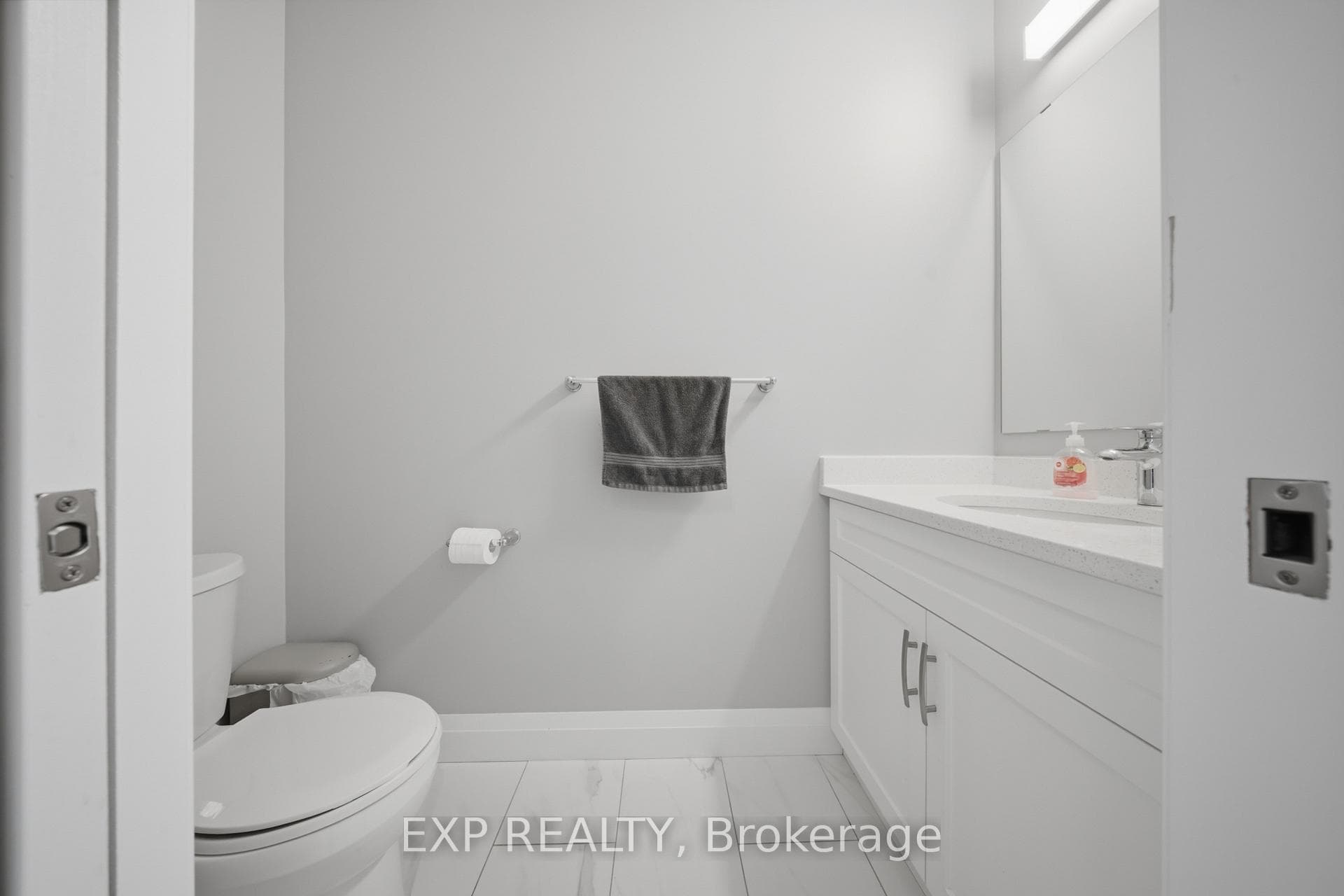 107 Stephenson Way photo 7
