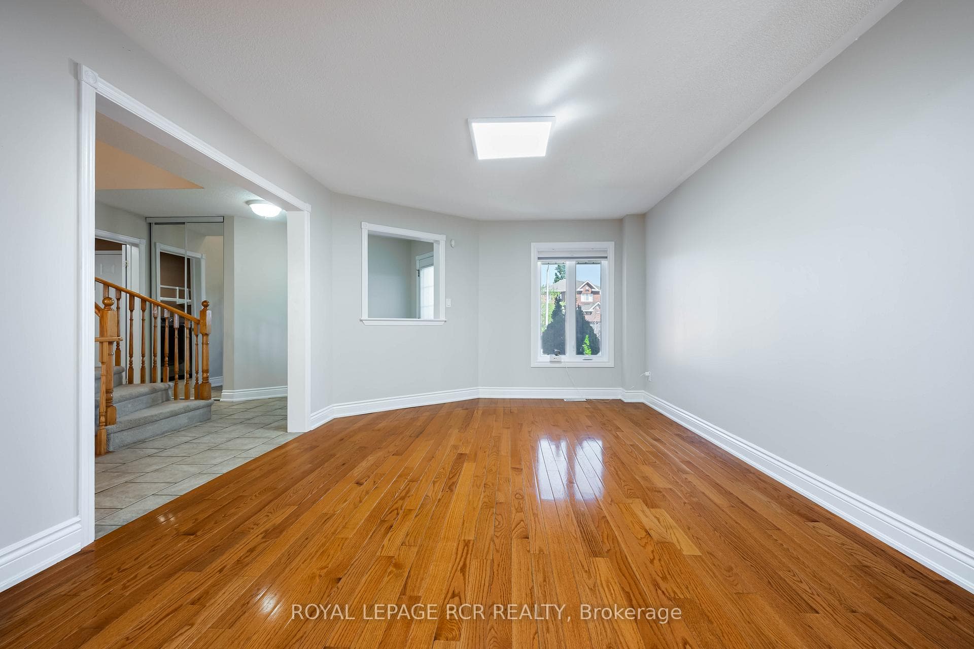 367 Marshall Crescent photo 7